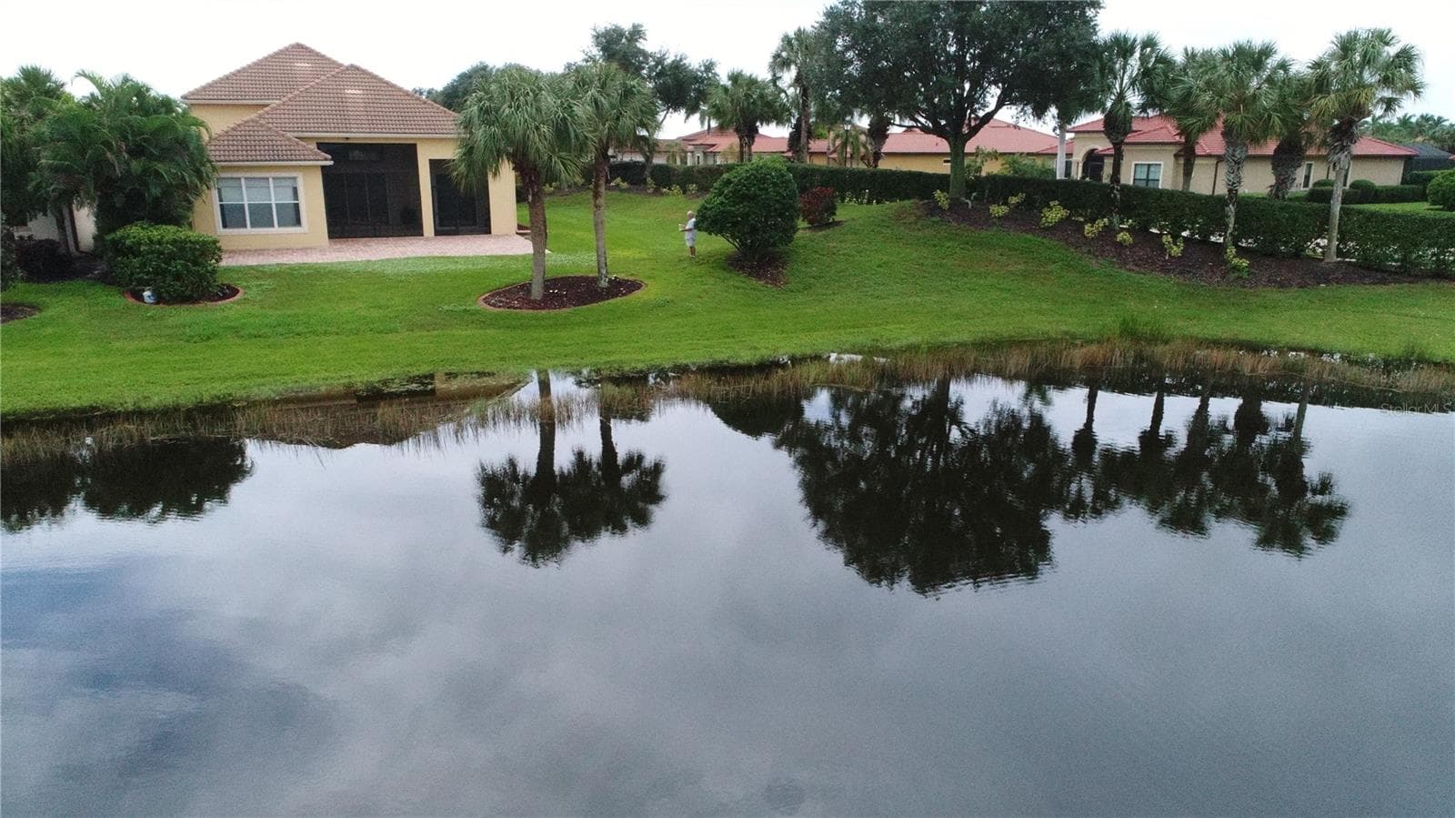 Single Family Residence at 23901 WAVERLY CIR, VENICE, photo 10 of 86