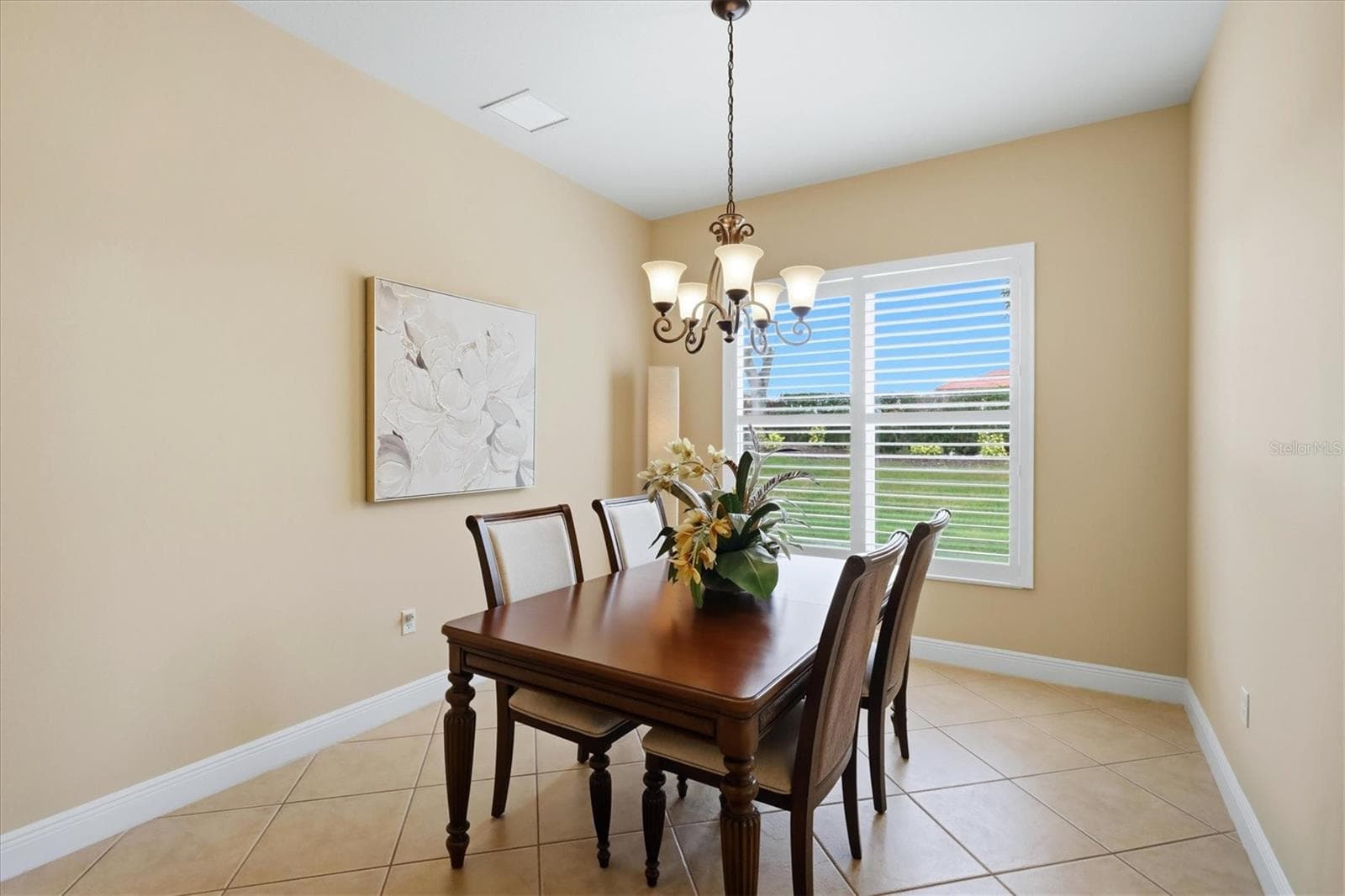 Single Family Residence at 23901 WAVERLY CIR, VENICE, photo 18 of 86