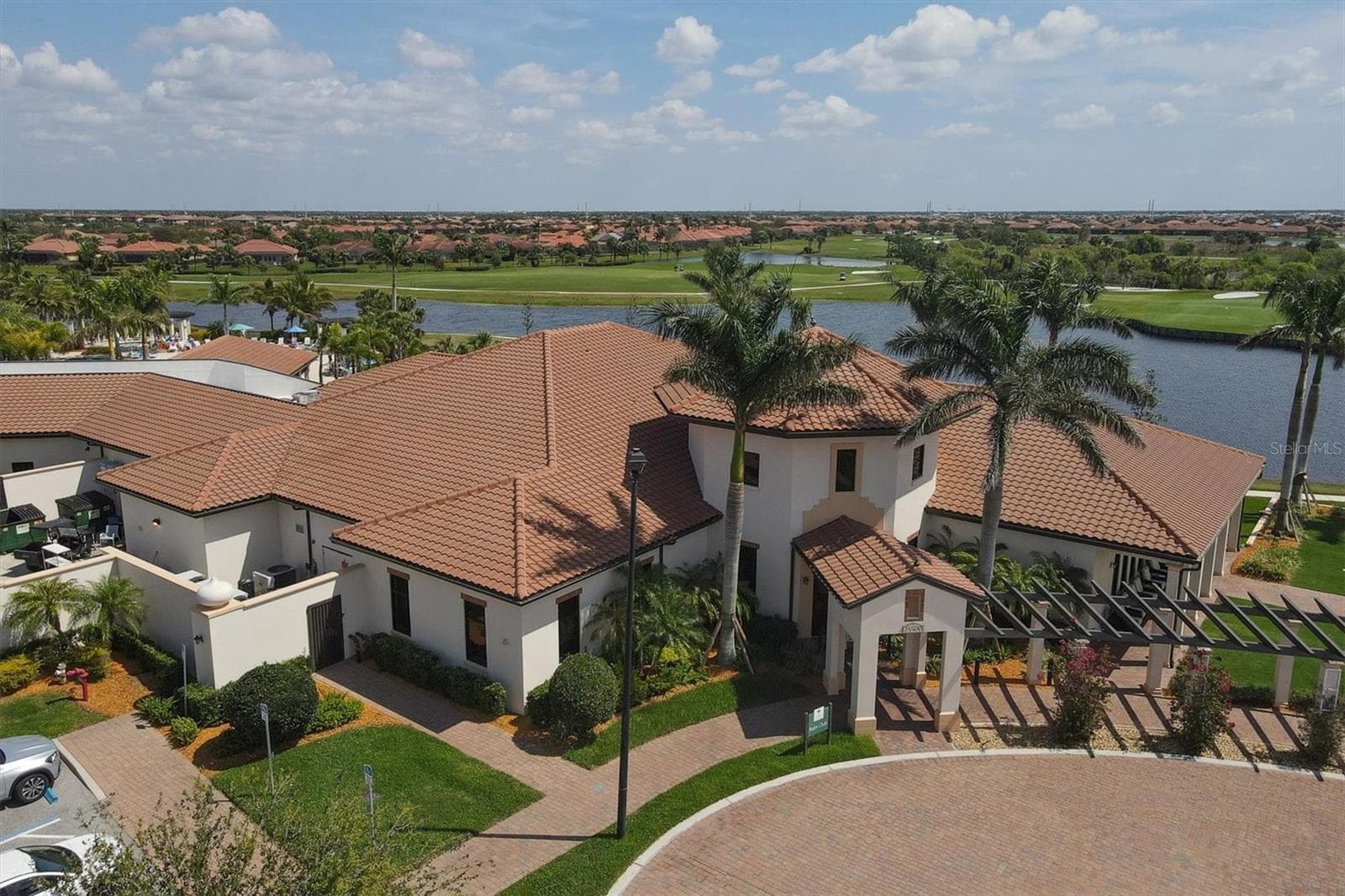 Single Family Residence at 23901 WAVERLY CIR, VENICE, photo 54 of 86