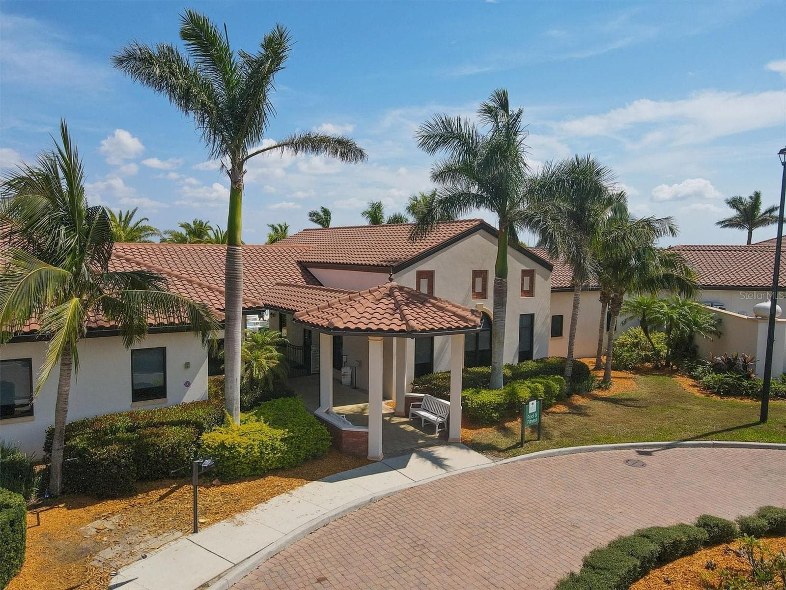 Single Family Residence at 23901 WAVERLY CIR, VENICE, photo 55 of 86