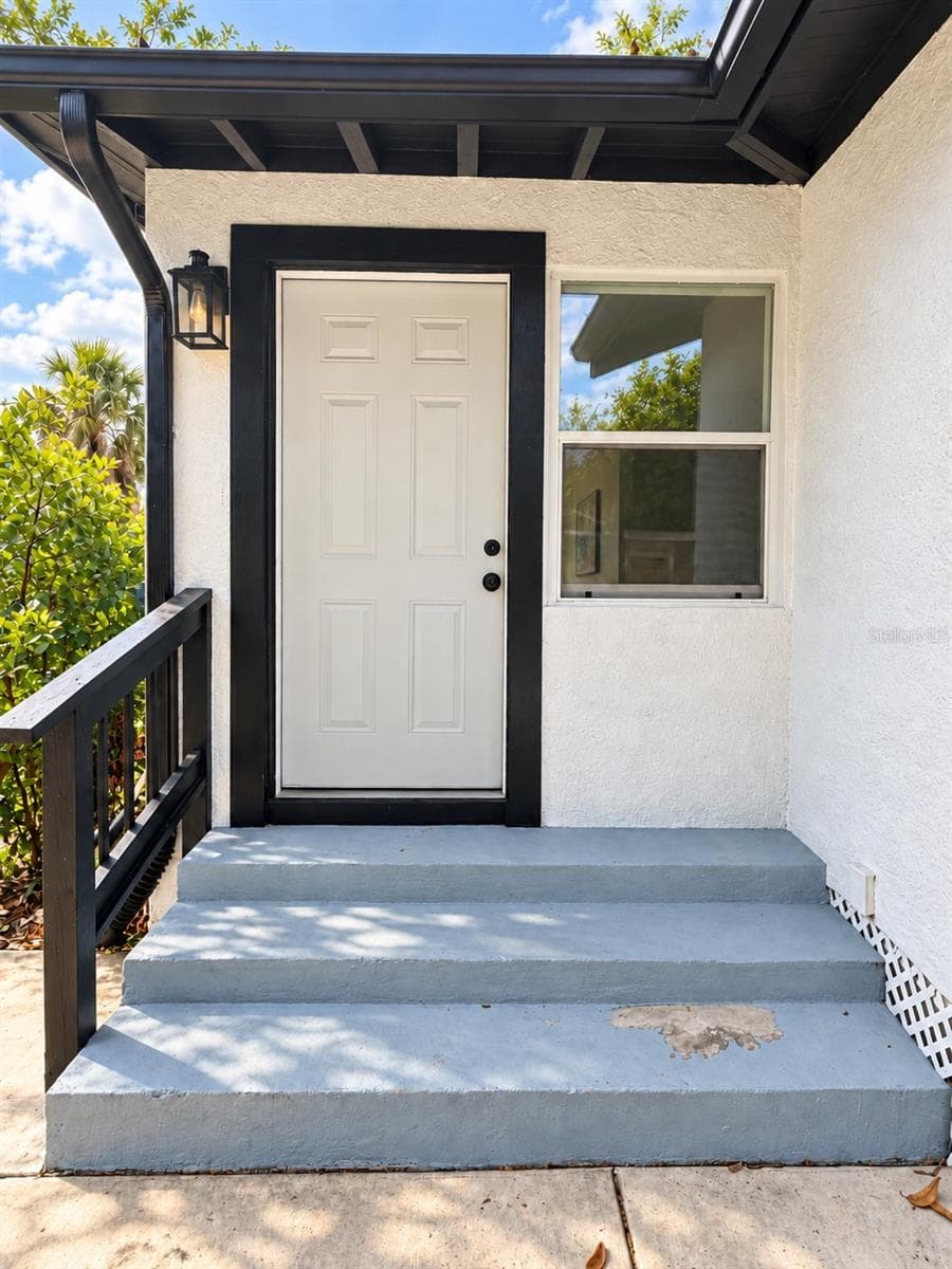Single Family Residence at 1843 QUINCY ST S, ST PETERSBURG, photo 4 of 26