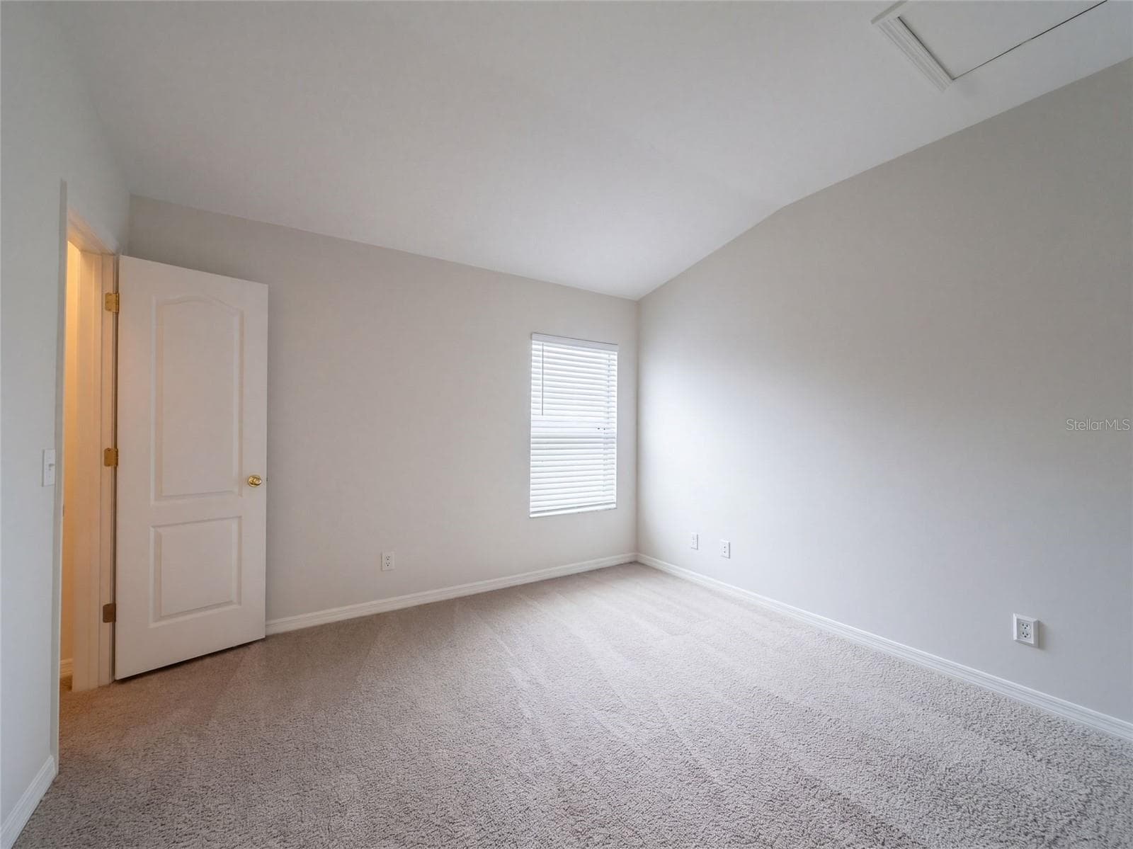 Townhouse at 16315 SWAN VIEW CIR, ODESSA, photo 8 of 18