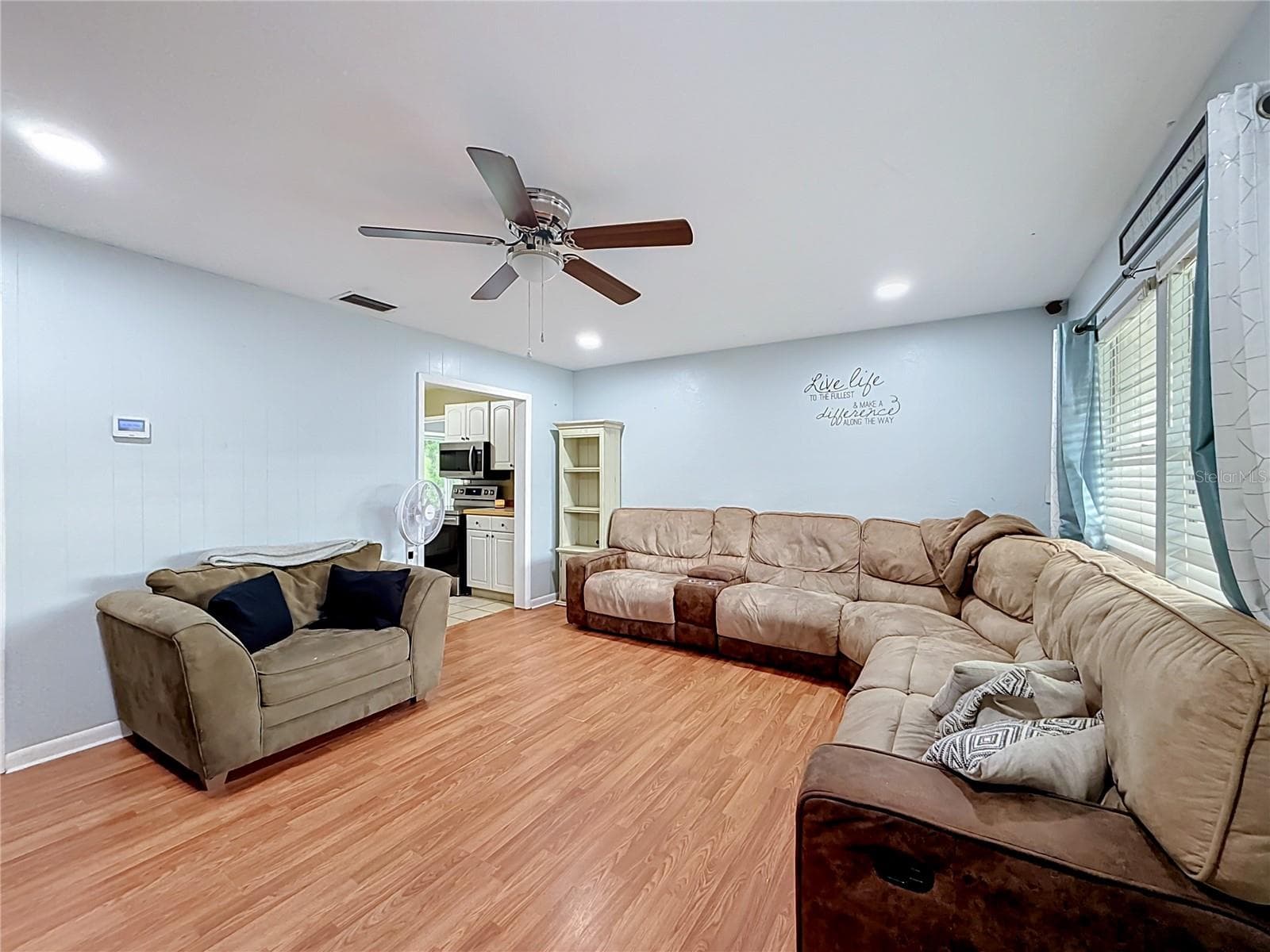 Living room - 32848 COUNTY ROAD 473, LEESBURG