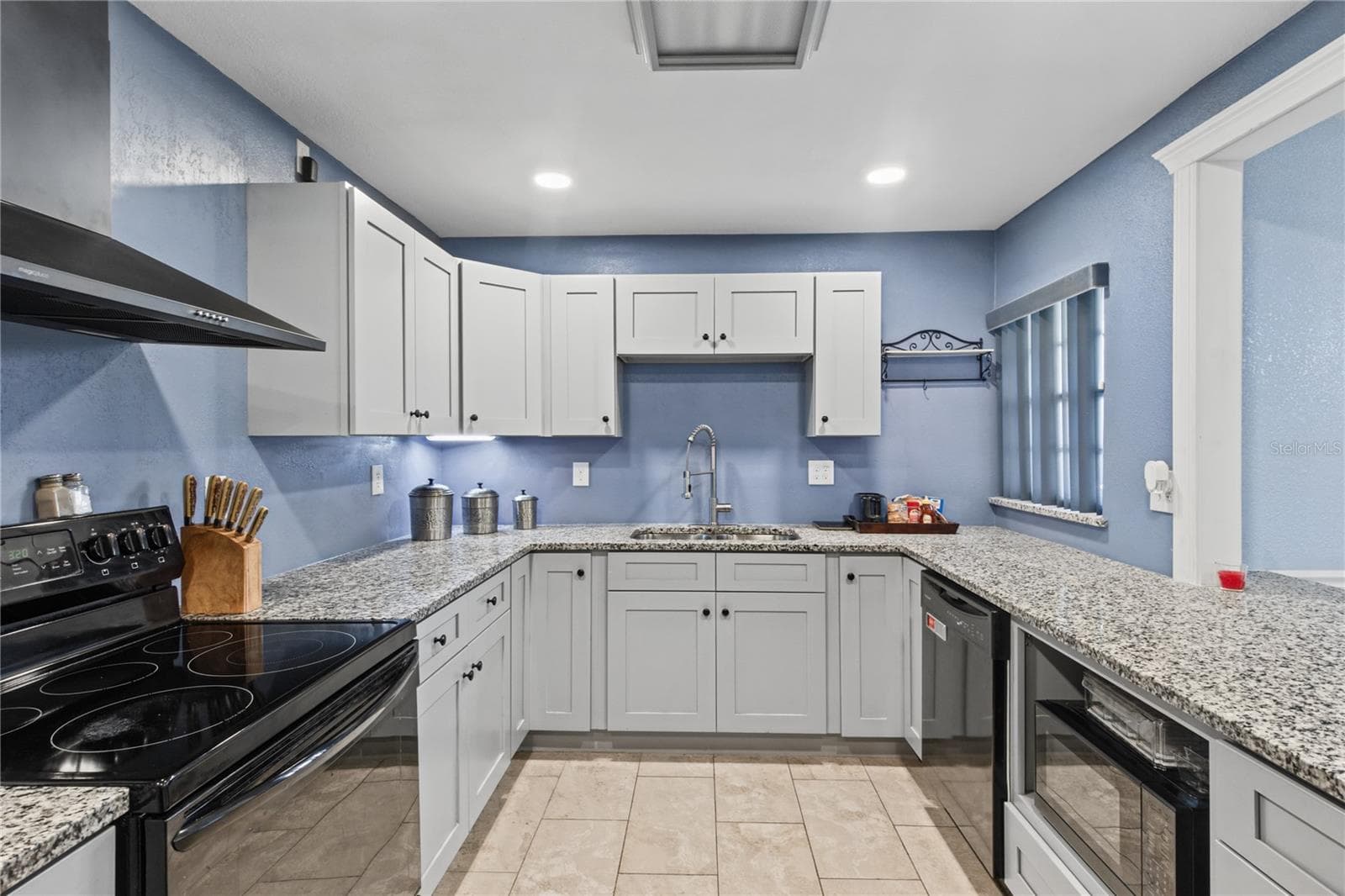 Single Family Residence at 1815 KAREN BLVD, SEBRING, photo 2 of 16