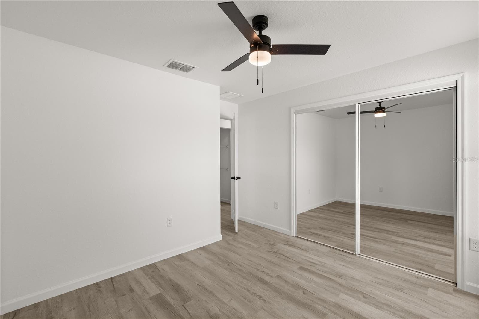 Single Family Residence at 21950 SW MARINE BLVD, DUNNELLON, photo 4 of 15