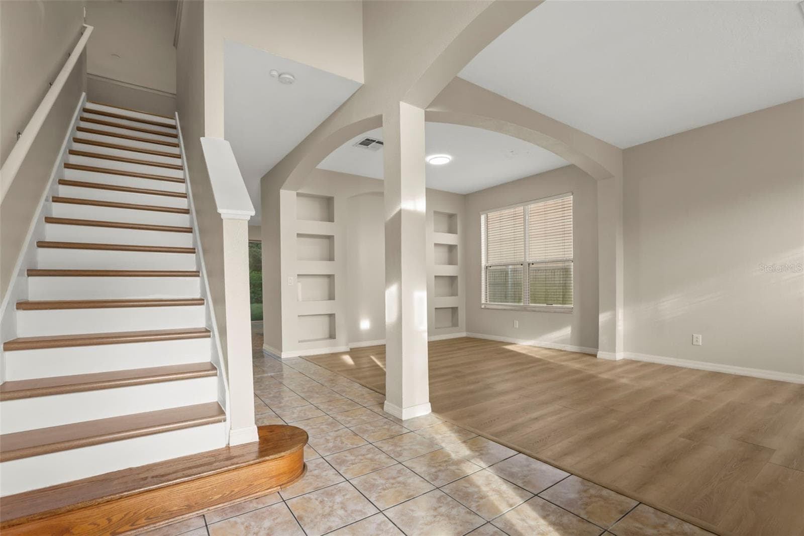 Single Family Residence at 1418 SPRING FEST LN, ORLANDO, photo 3 of 50