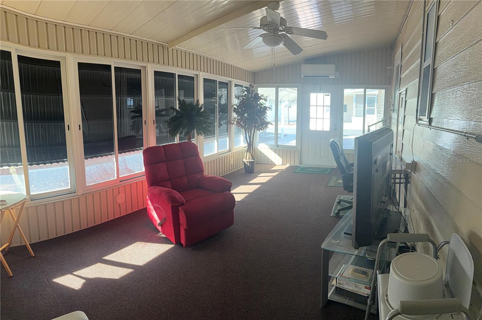 Florida room - 3301 2ND ST BLVD #261, DUNEDIN