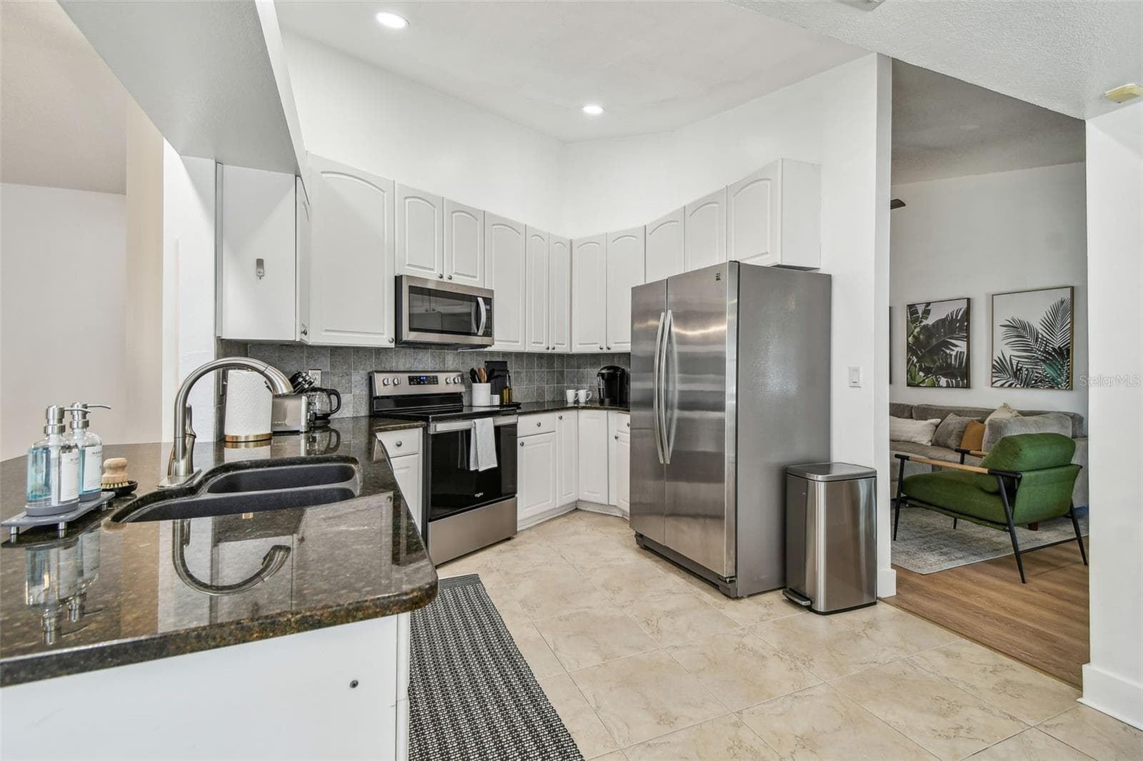 Single Family Residence at 380 FERNSHIRE CT, PALM HARBOR, photo 9 of 34
