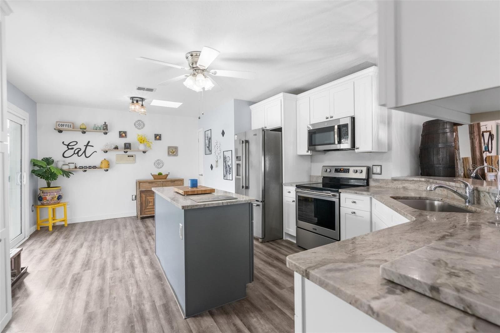 Kitchen. Located on second story. - 6029 BAYWAY CT, NEW PORT RICHEY