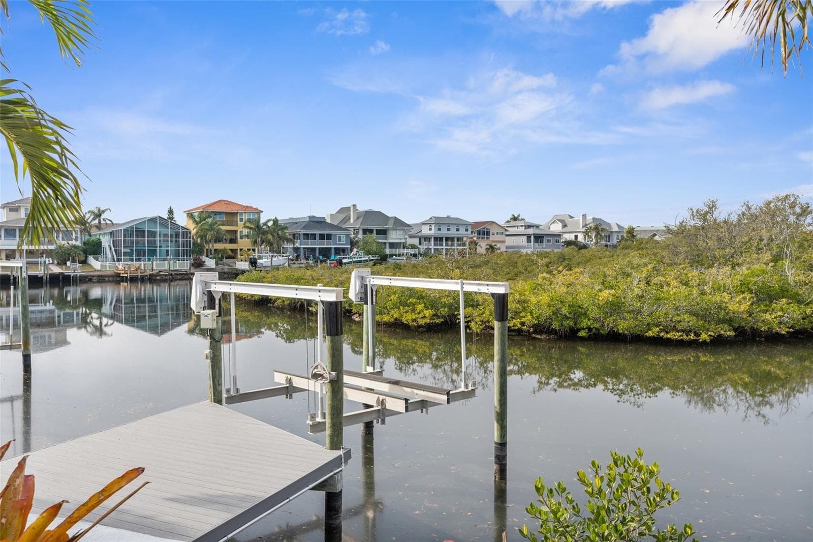 Dock - 8000lbs with lift - 6029 BAYWAY CT, NEW PORT RICHEY