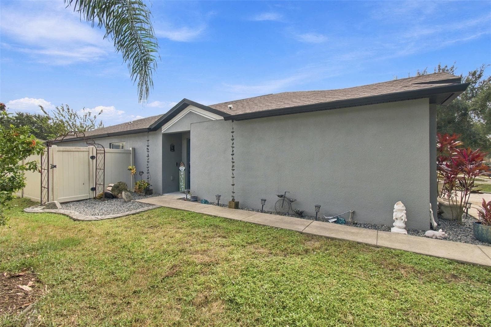 Single Family Residence at 15412 QUAIL WOODS PL, RUSKIN, photo 4 of 60