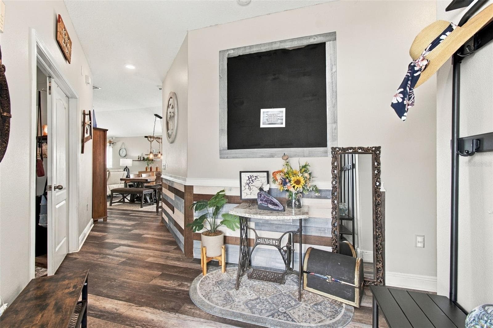 Single Family Residence at 15412 QUAIL WOODS PL, RUSKIN, photo 6 of 60