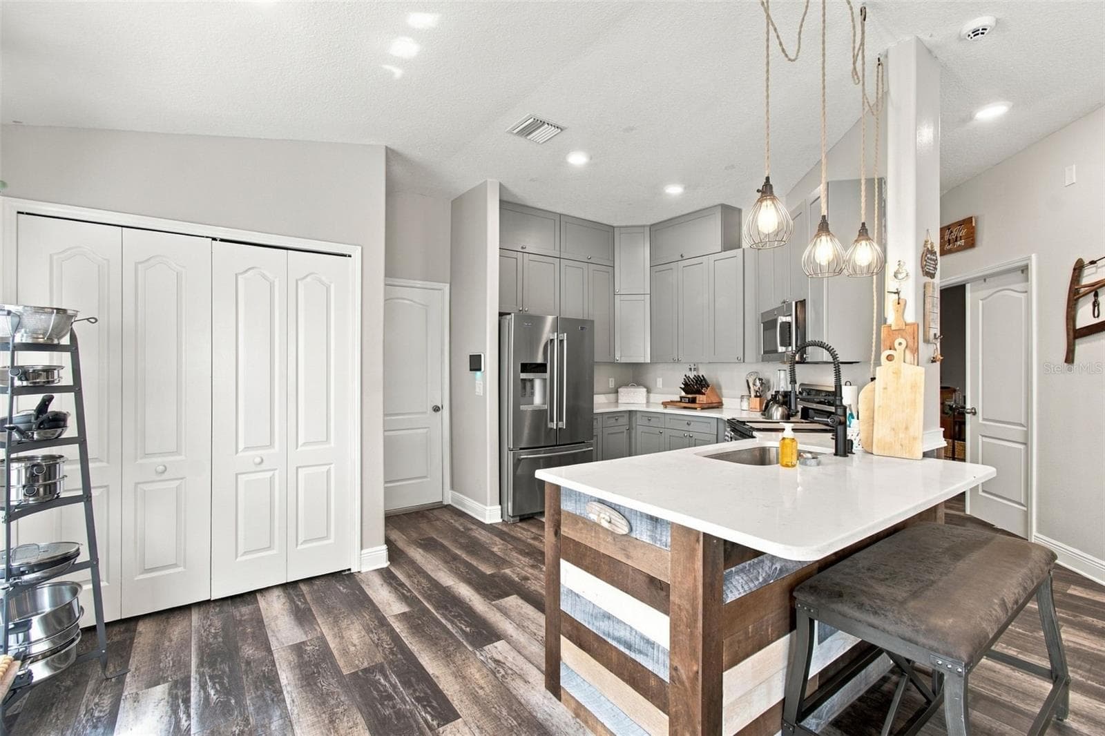 Single Family Residence at 15412 QUAIL WOODS PL, RUSKIN, photo 17 of 60