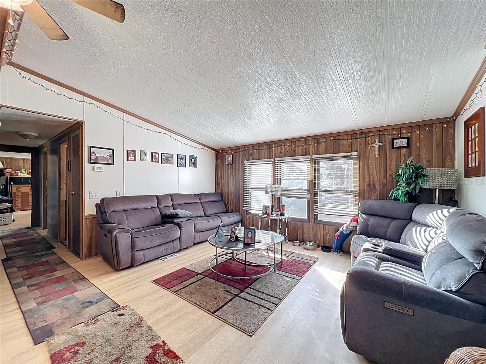 Manufactured Home at 45797 OHIO ST, PAISLEY, photo 7 of 28