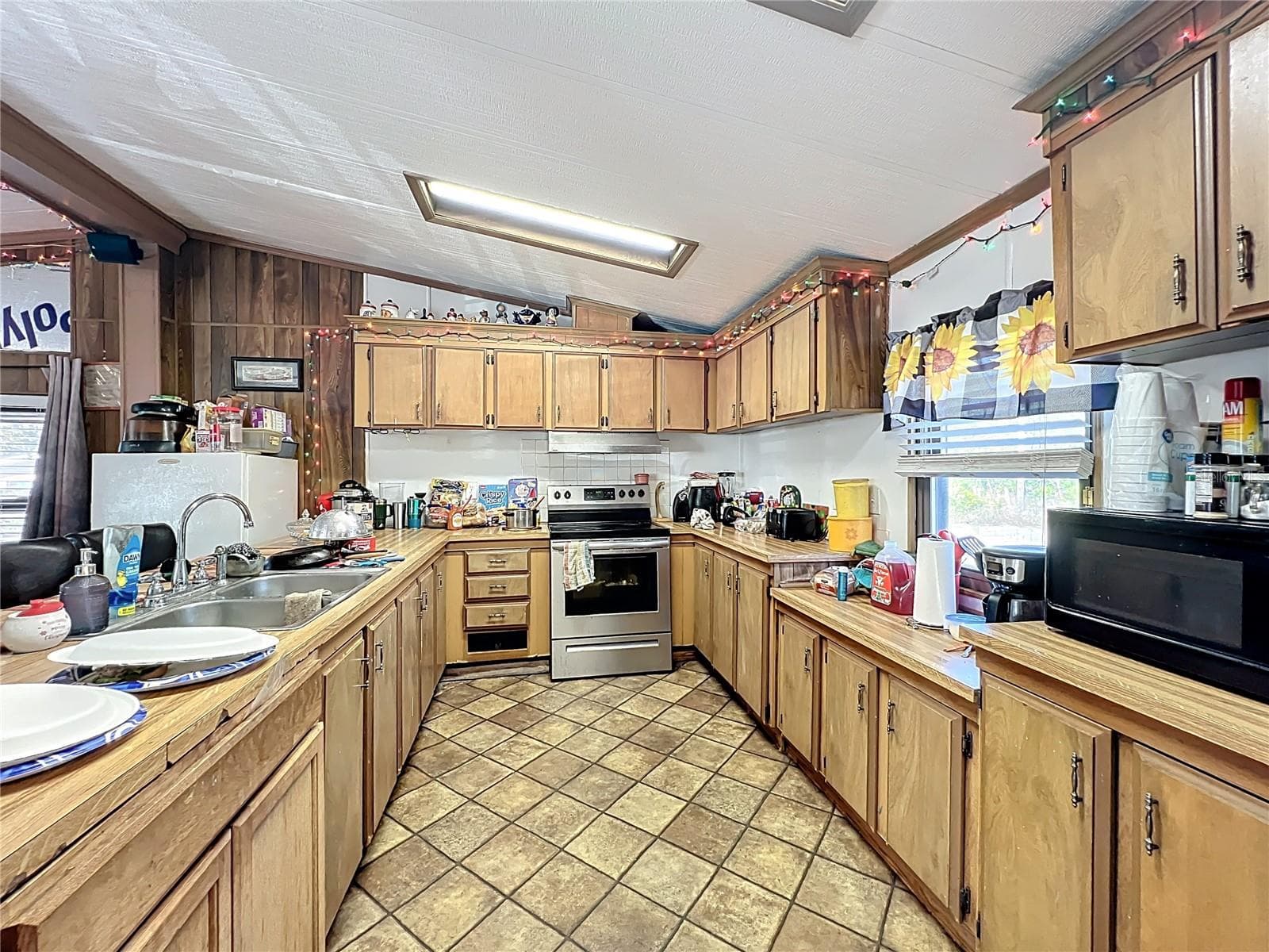 Manufactured Home at 45797 OHIO ST, PAISLEY, photo 20 of 28