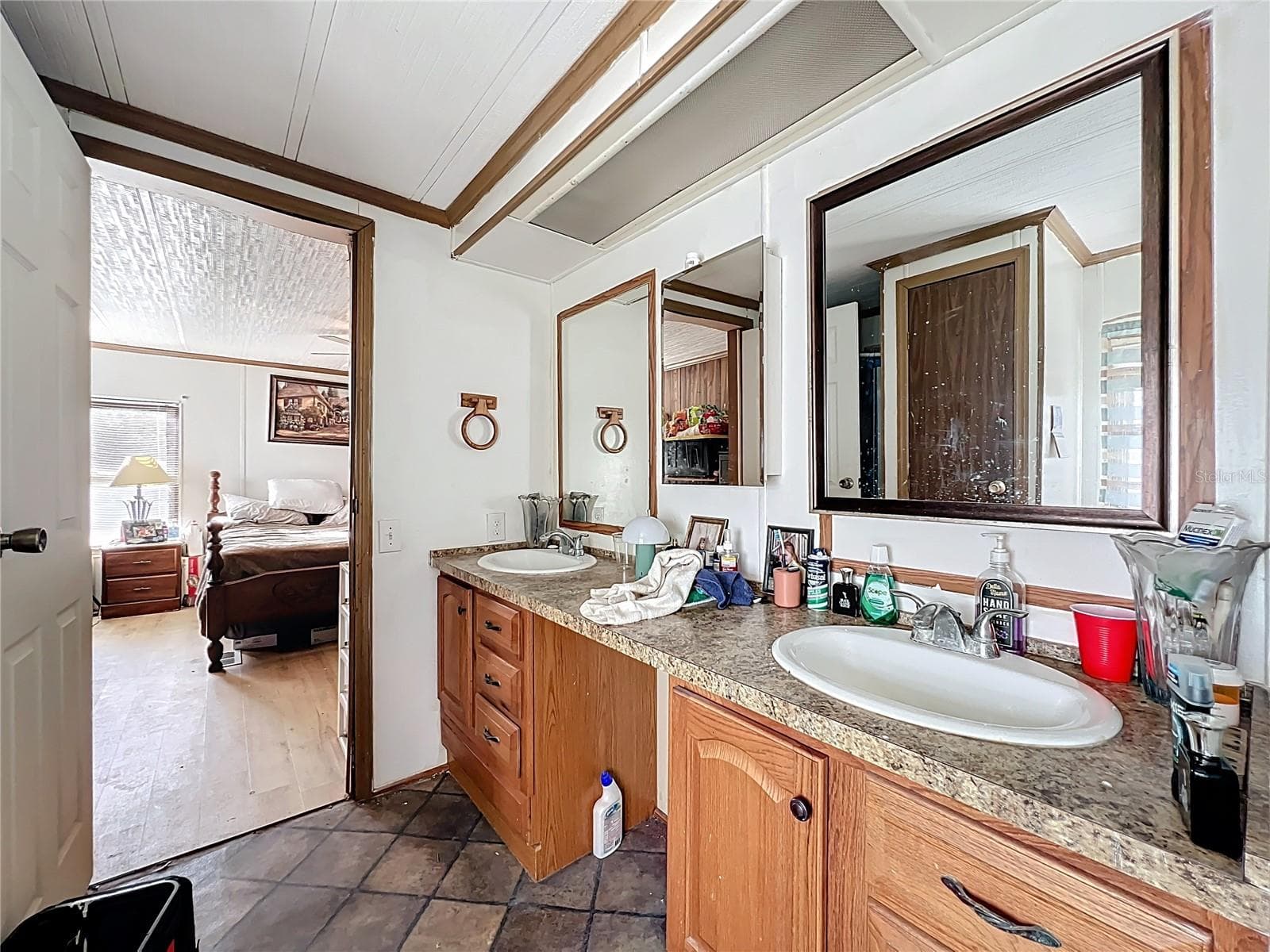 Manufactured Home at 45797 OHIO ST, PAISLEY, photo 23 of 28