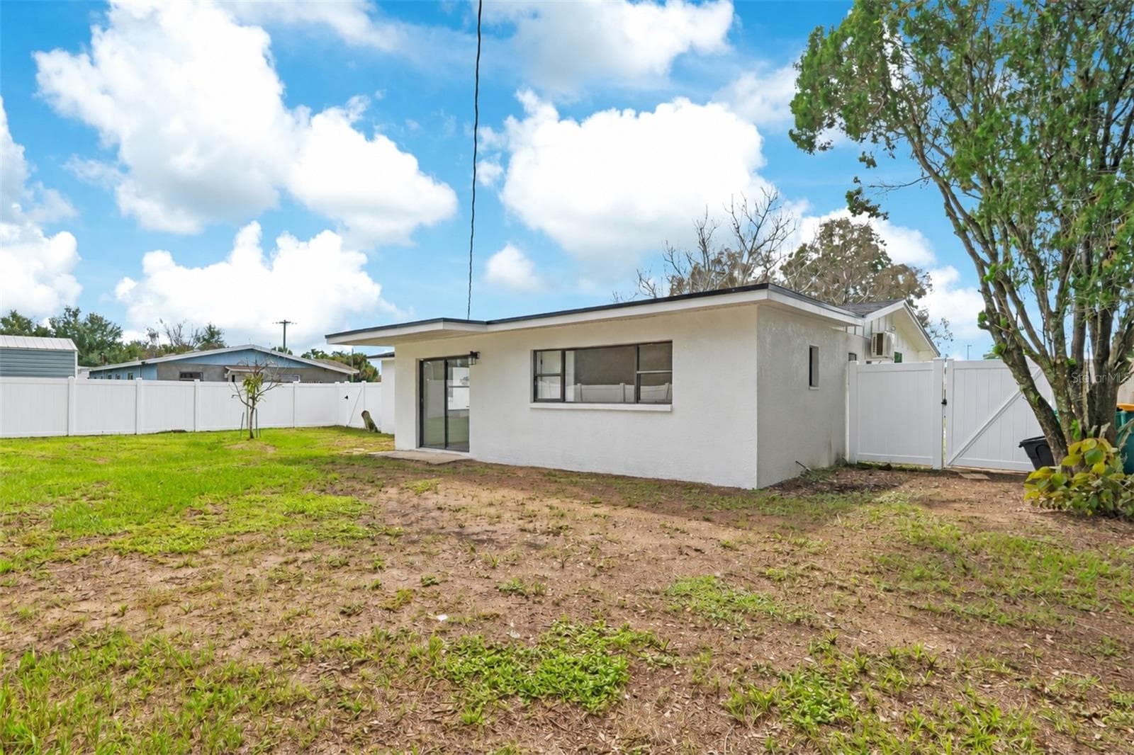 Backyard - 340 FISHER LN, MERRITT ISLAND