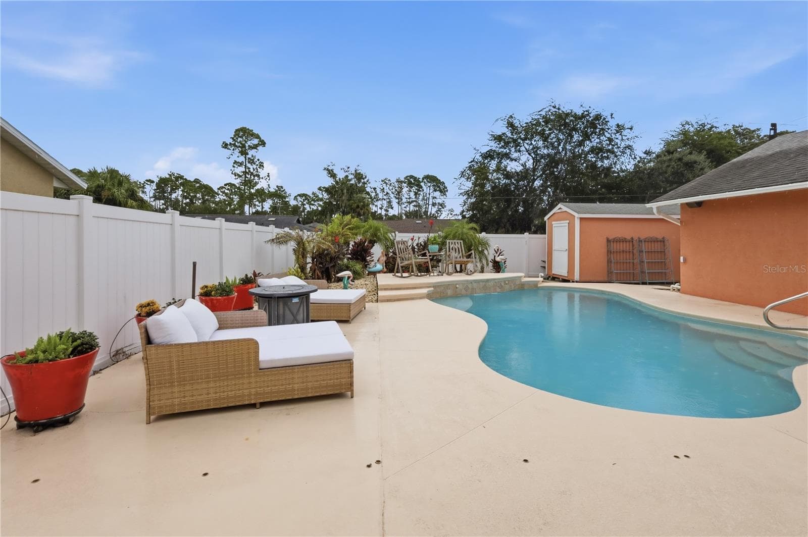 Single Family Residence at EDGEWATER, photo 16 of 41