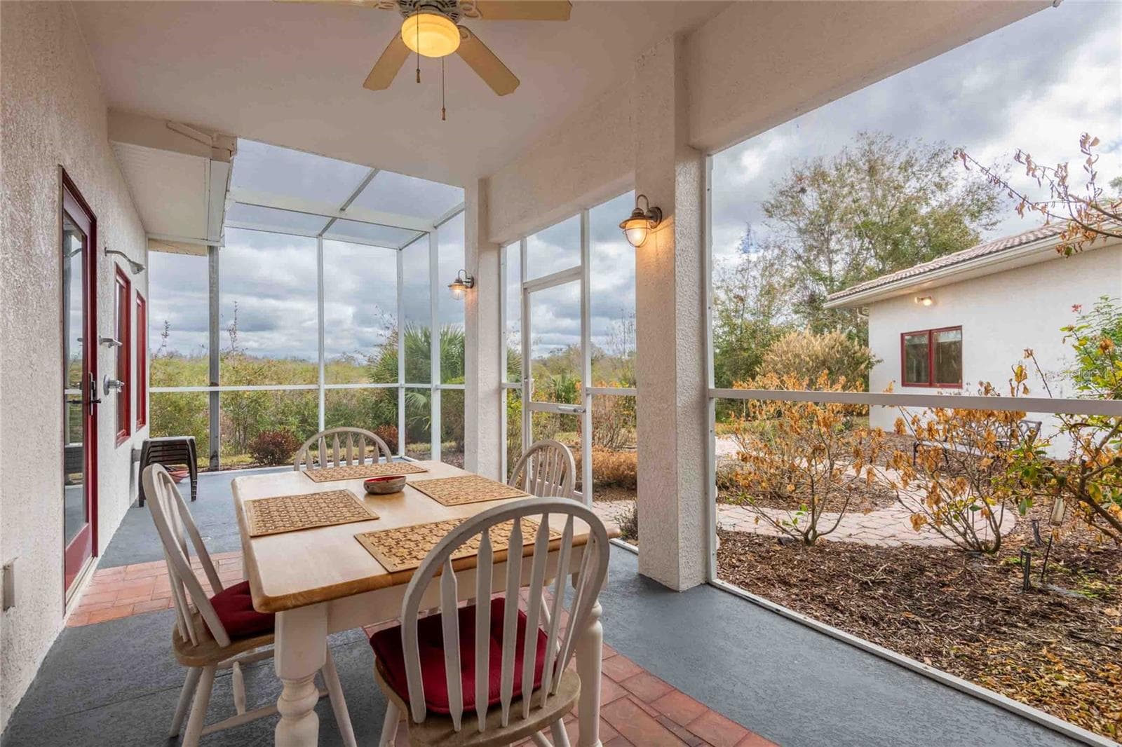Single Family Residence at 21150 LOS CABOS CT, LAND O LAKES, photo 14 of 57