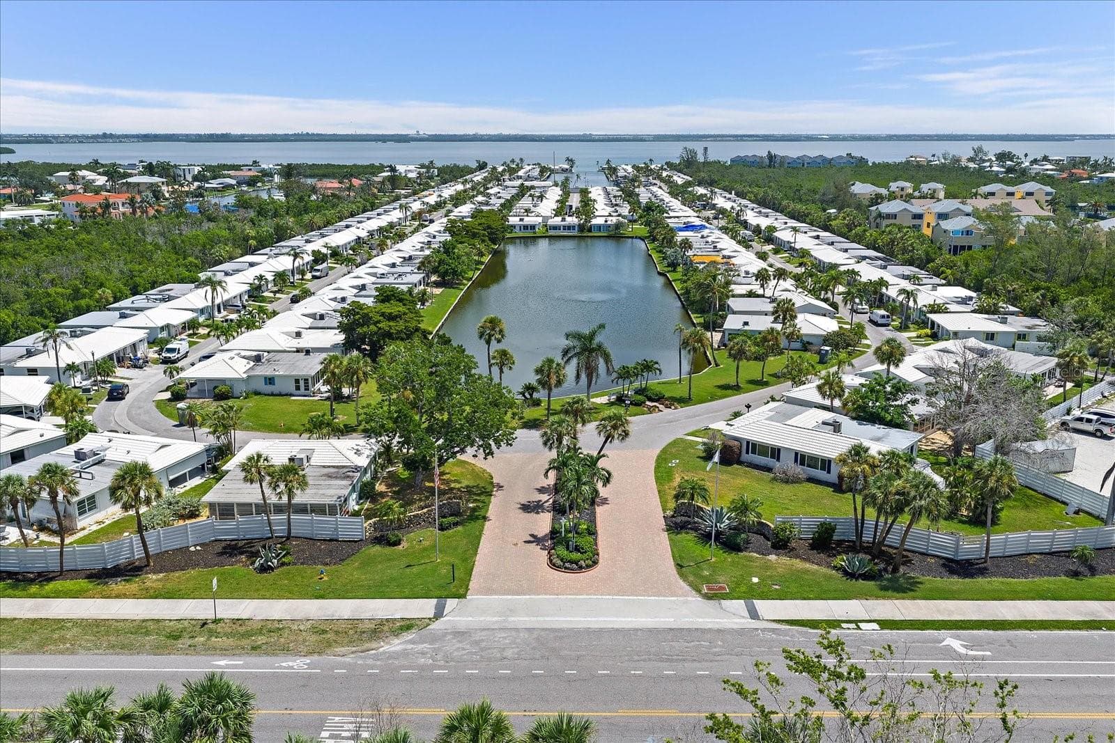 SMYC Entrance - 738 SPANISH DR S #98, LONGBOAT KEY