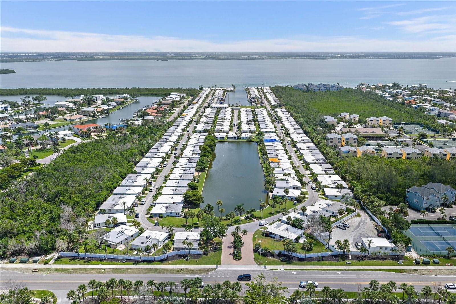 SMYC from Gulf to Bay - 738 SPANISH DR S #98, LONGBOAT KEY