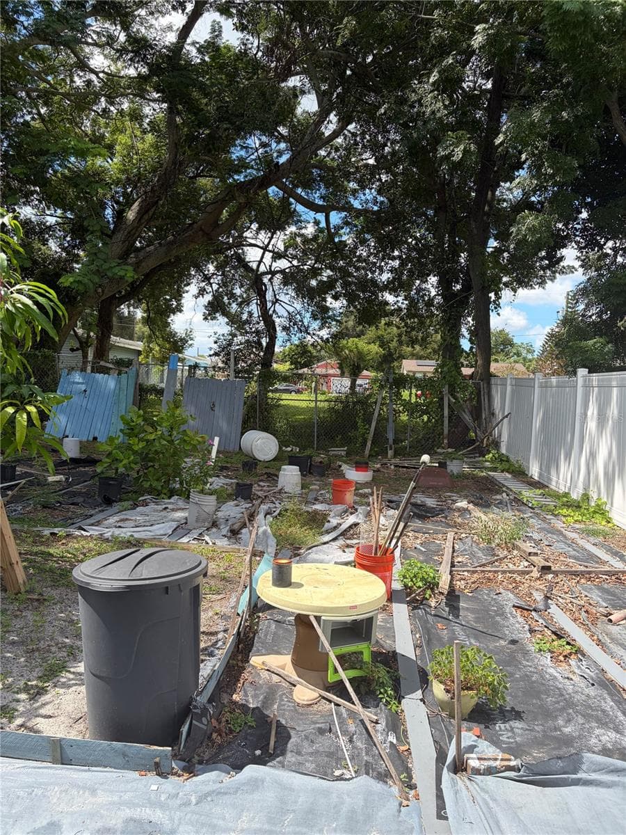 Single Family Residence at 104 S OBSERVATORY DR, ORLANDO, photo 15 of 19