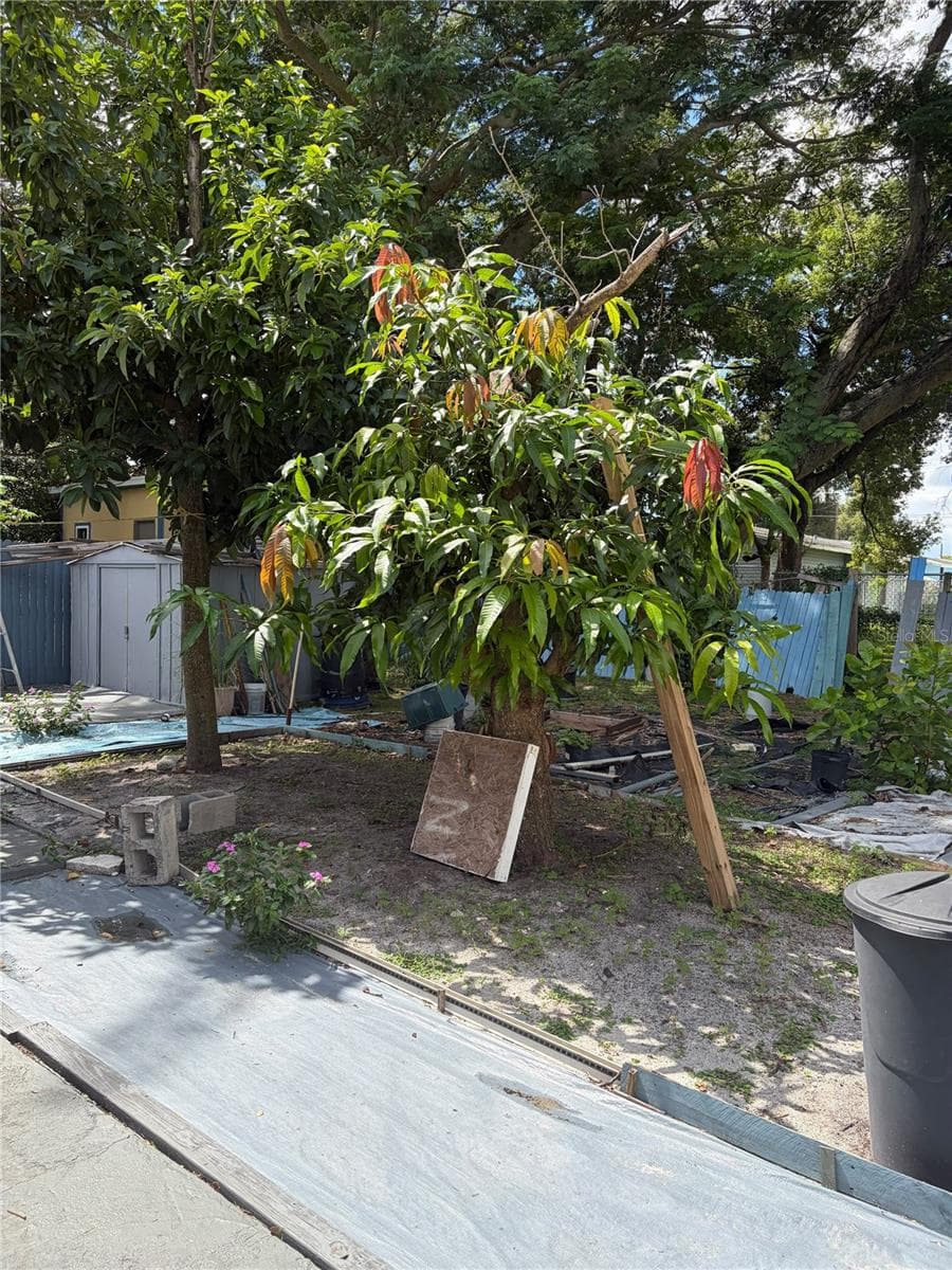 Single Family Residence at 104 S OBSERVATORY DR, ORLANDO, photo 16 of 19