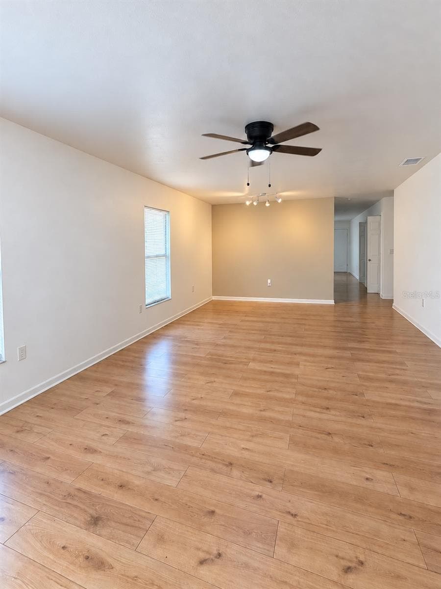 Living room - 86 LAKE DAISY BLVD, WINTER HAVEN