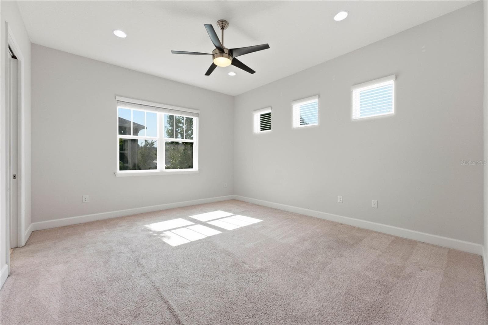 Townhouse at 9025 LAUREATE BLVD, ORLANDO, photo 10 of 15