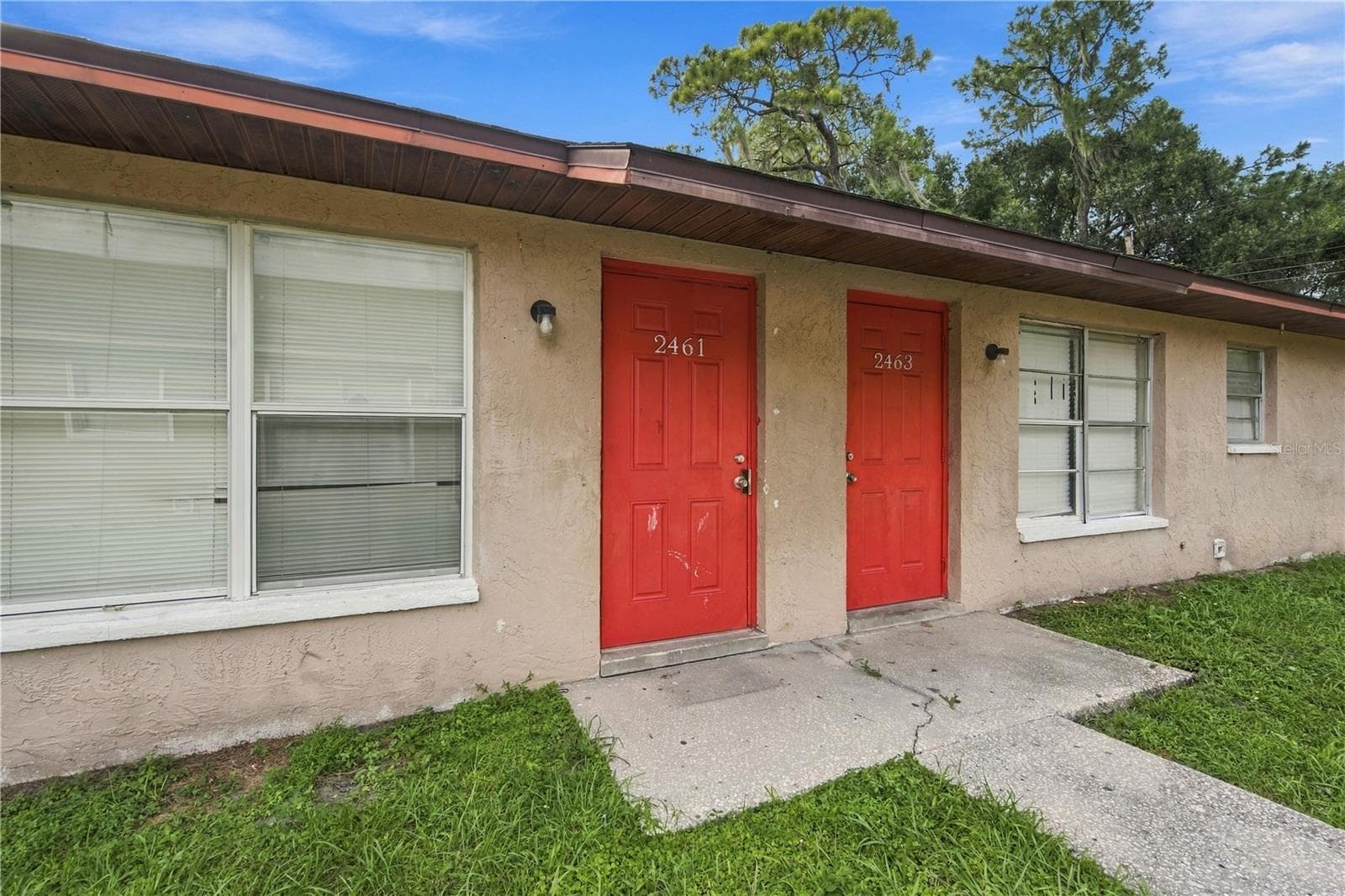 Duplex at 2461 CHESTNUT WOODS DR, LAKELAND, photo 4 of 39