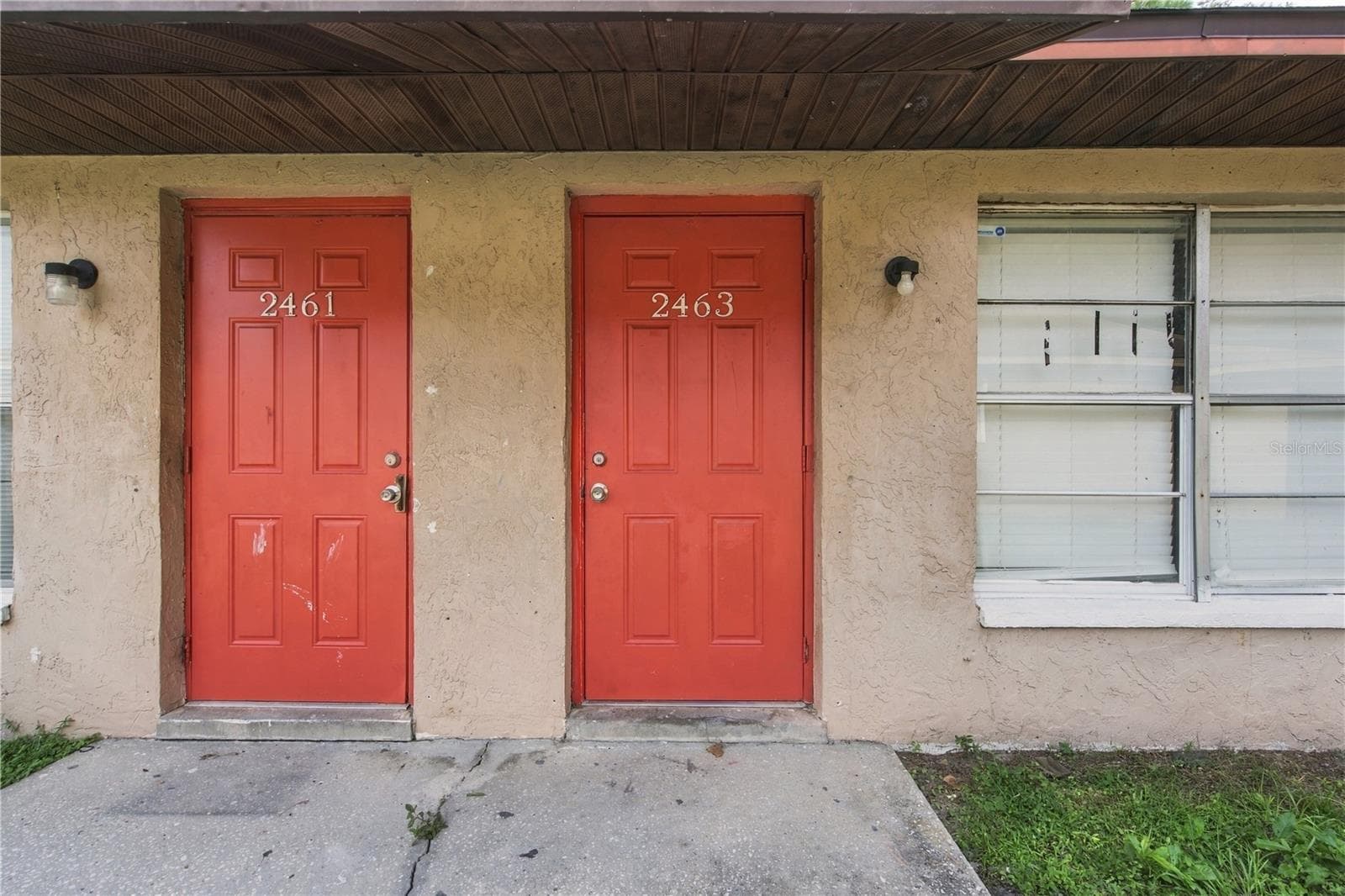 Duplex at 2461 CHESTNUT WOODS DR, LAKELAND, photo 5 of 39