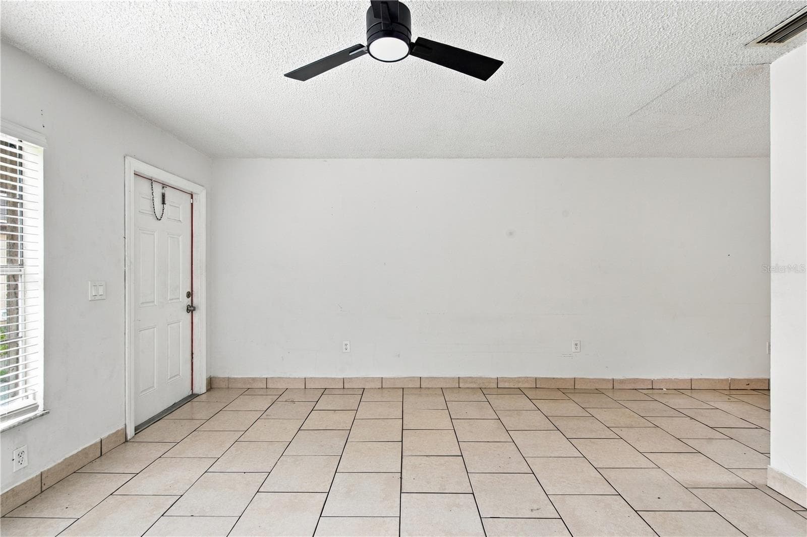 Duplex at 2461 CHESTNUT WOODS DR, LAKELAND, photo 9 of 39
