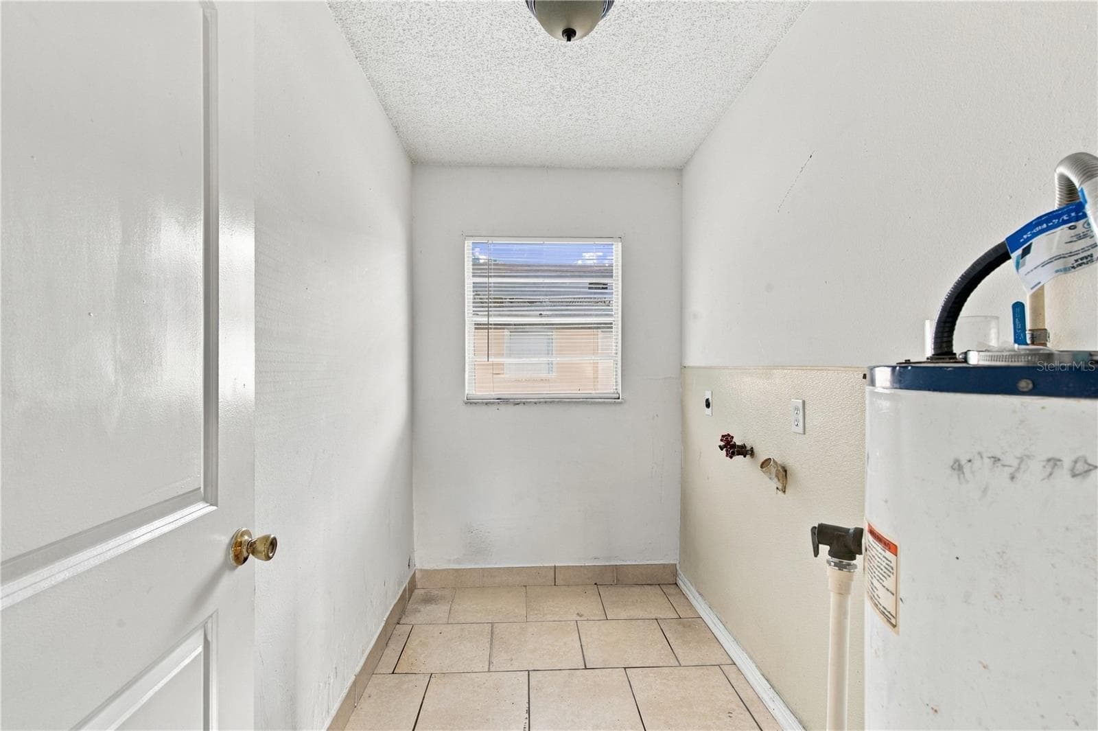 Duplex at 2461 CHESTNUT WOODS DR, LAKELAND, photo 10 of 39