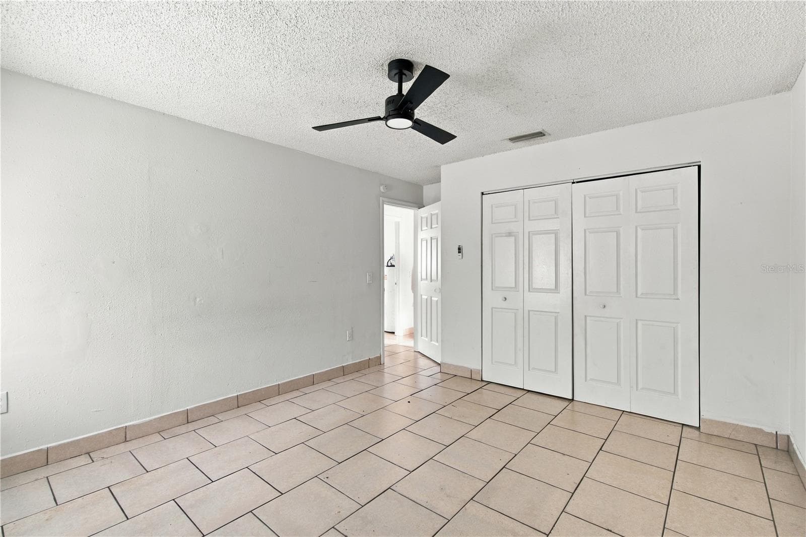 Duplex at 2461 CHESTNUT WOODS DR, LAKELAND, photo 14 of 39