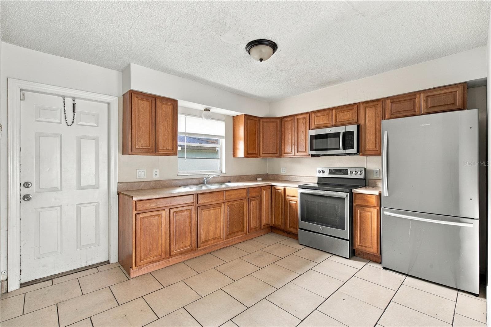 Duplex at 2461 CHESTNUT WOODS DR, LAKELAND, photo 16 of 39