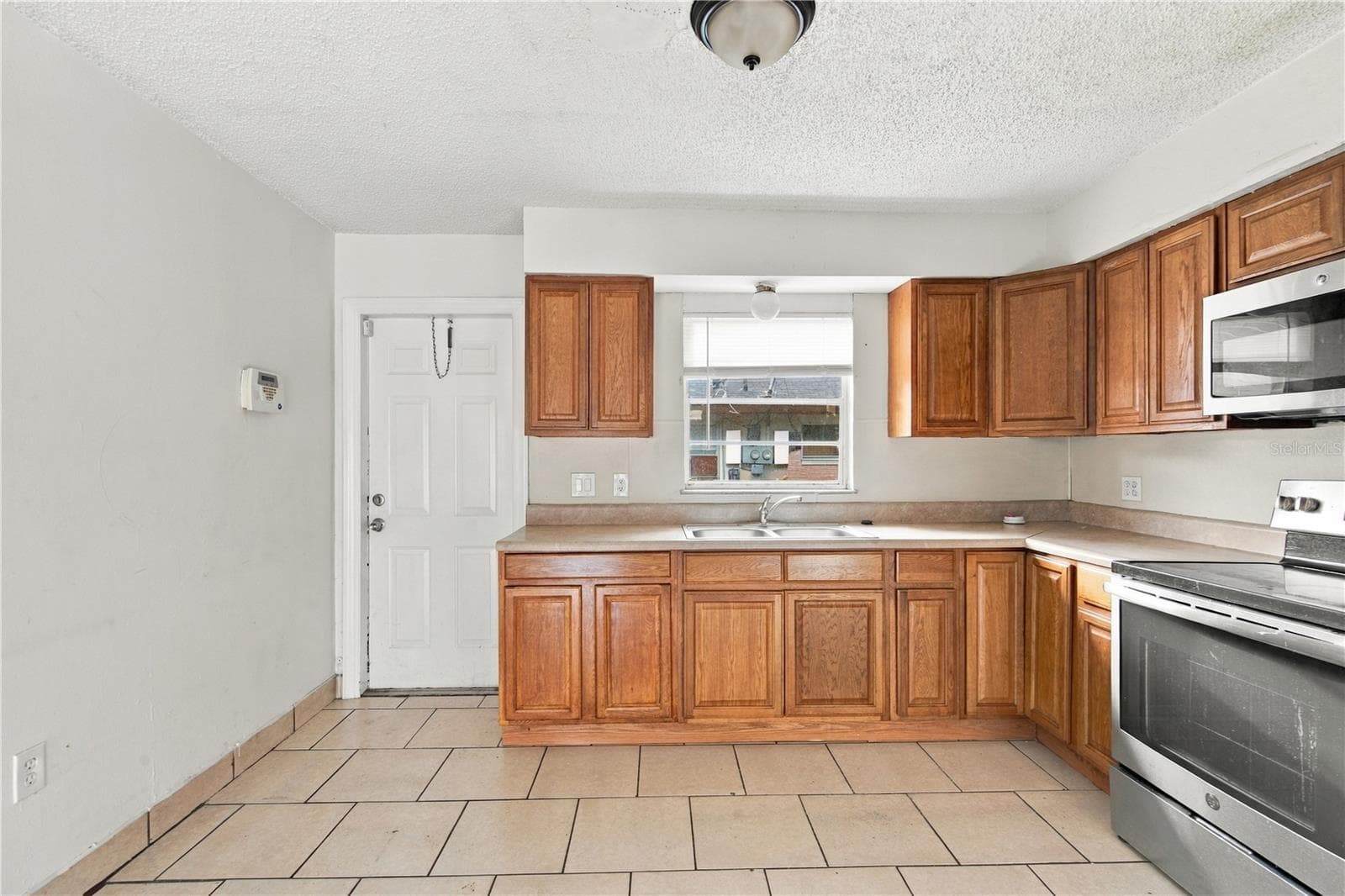 Duplex at 2461 CHESTNUT WOODS DR, LAKELAND, photo 17 of 39