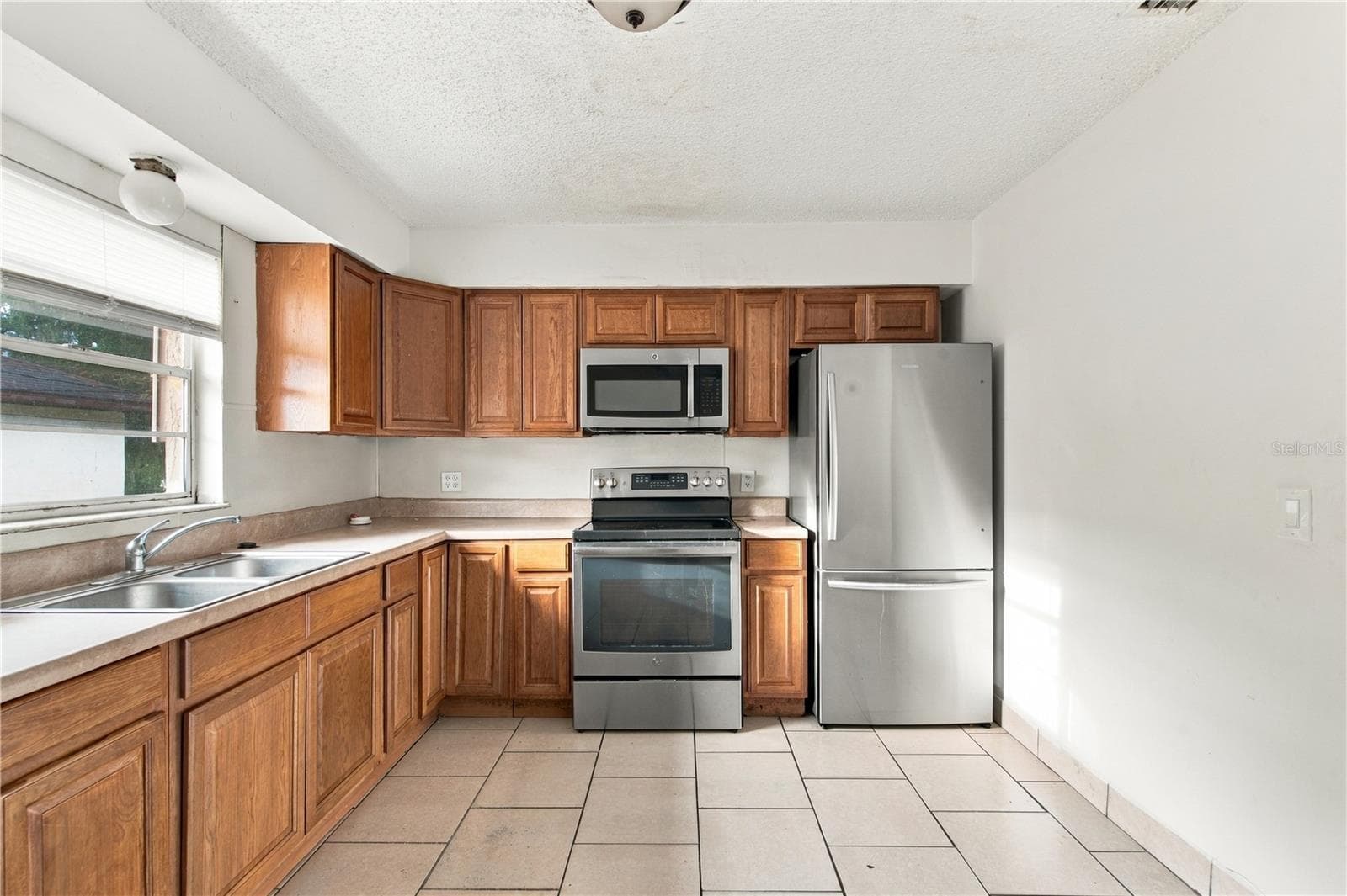 Duplex at 2461 CHESTNUT WOODS DR, LAKELAND, photo 18 of 39