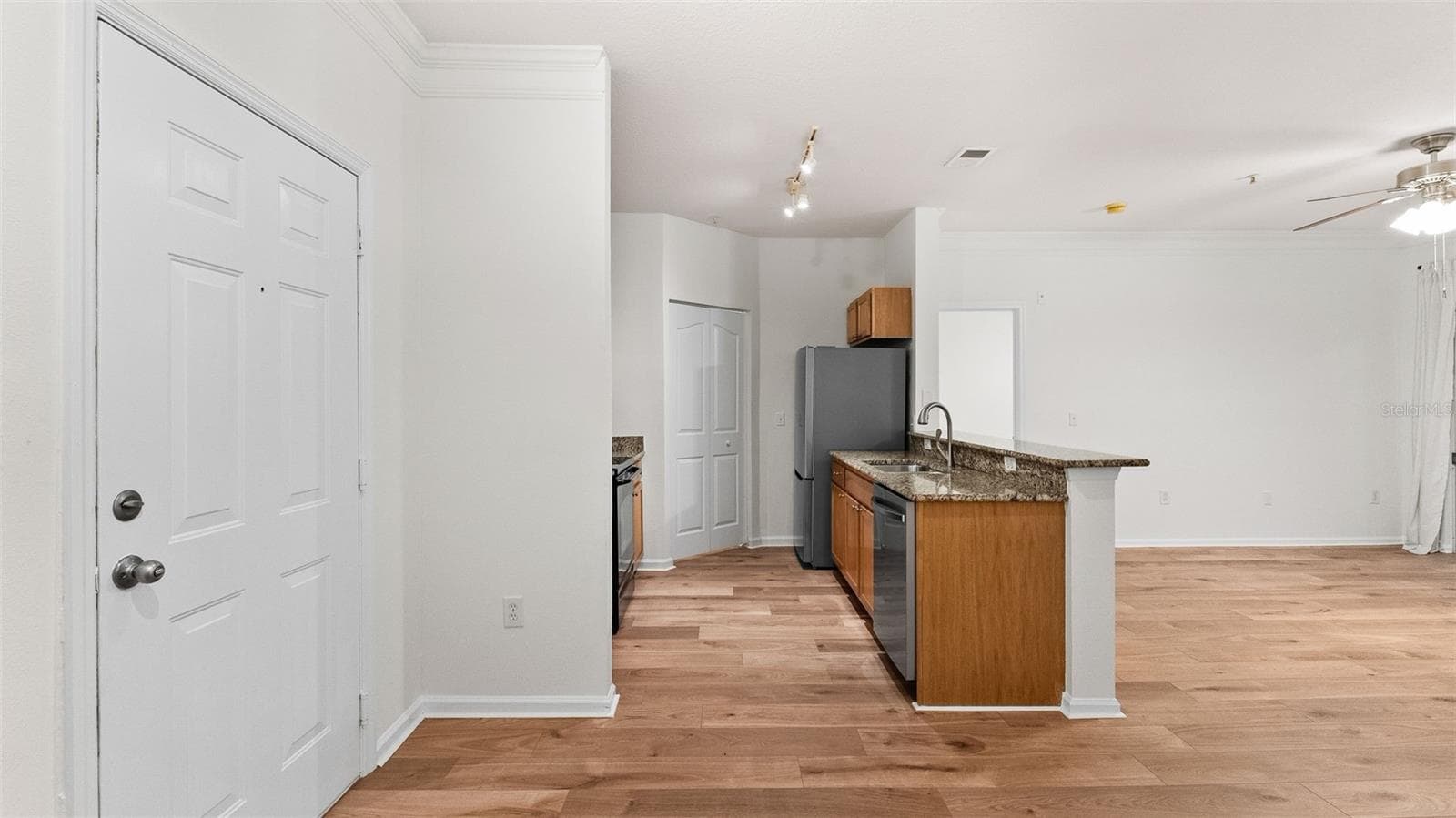 KITCHEN - 4207 S DALE MABRY HWY #6214, TAMPA