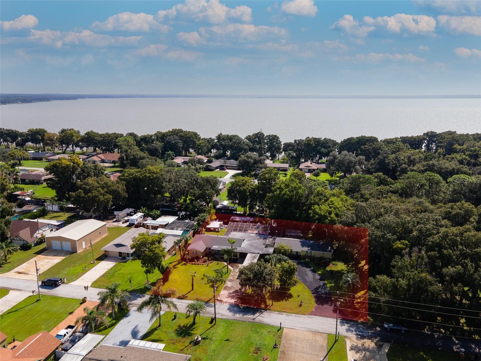 Highlighted Property with Proximity to Lake Eustis - 35546 CALLA CT, LEESBURG