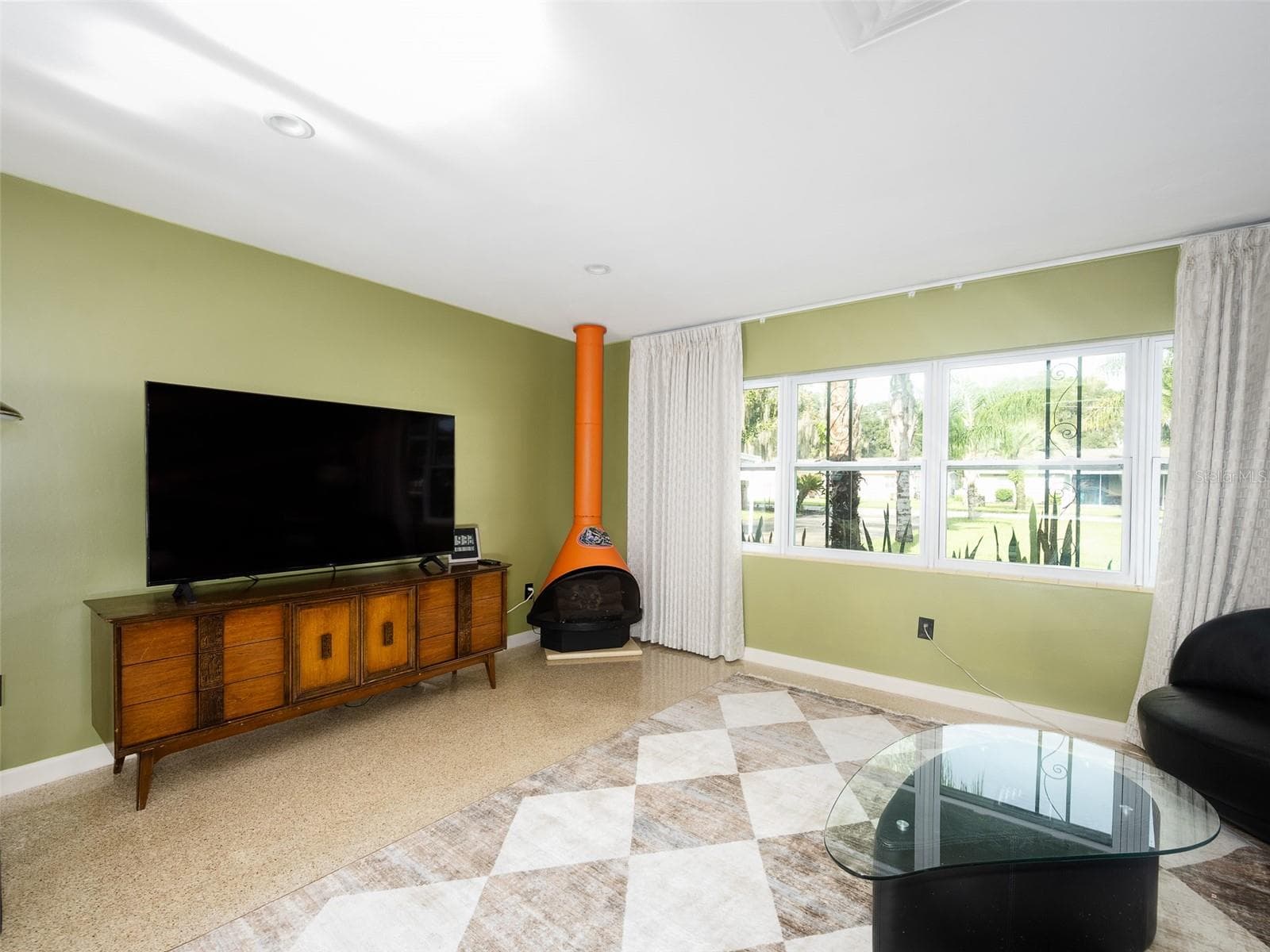 Living Room - 35546 CALLA CT, LEESBURG