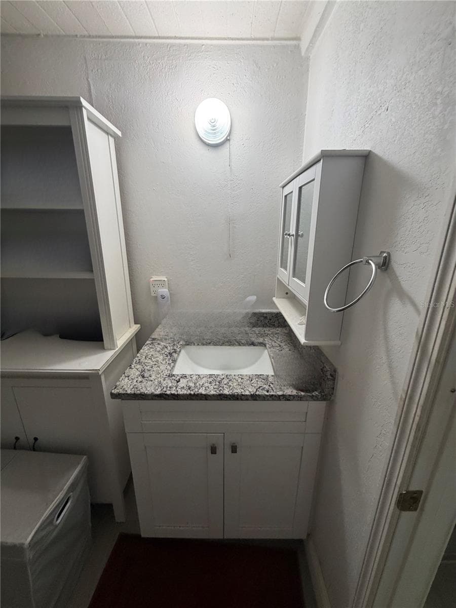 Manufactured Home at 17327 TROJANTOWN DR, SPRING HILL, photo 9 of 16
