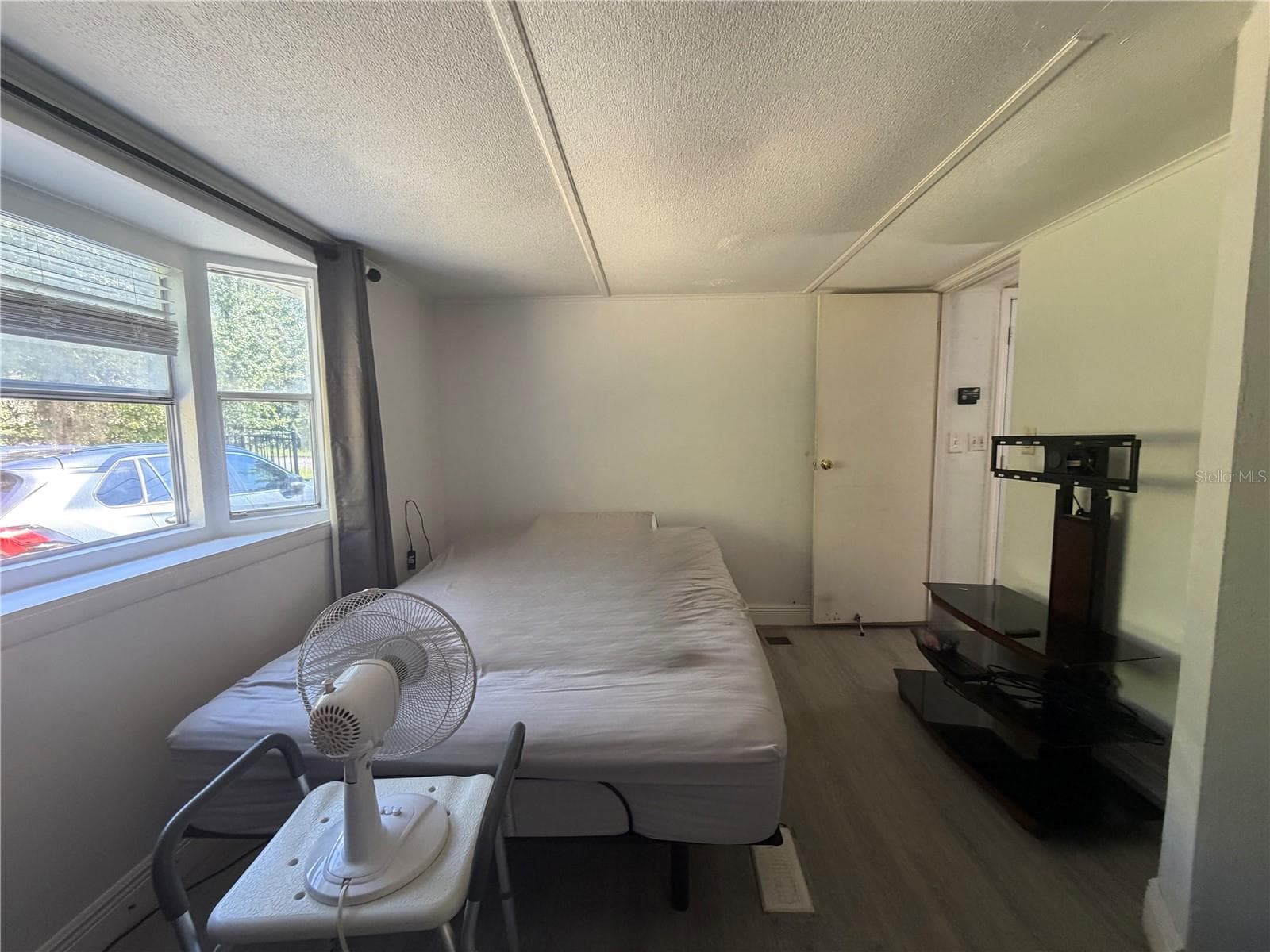 Manufactured Home at 17327 TROJANTOWN DR, SPRING HILL, photo 11 of 16