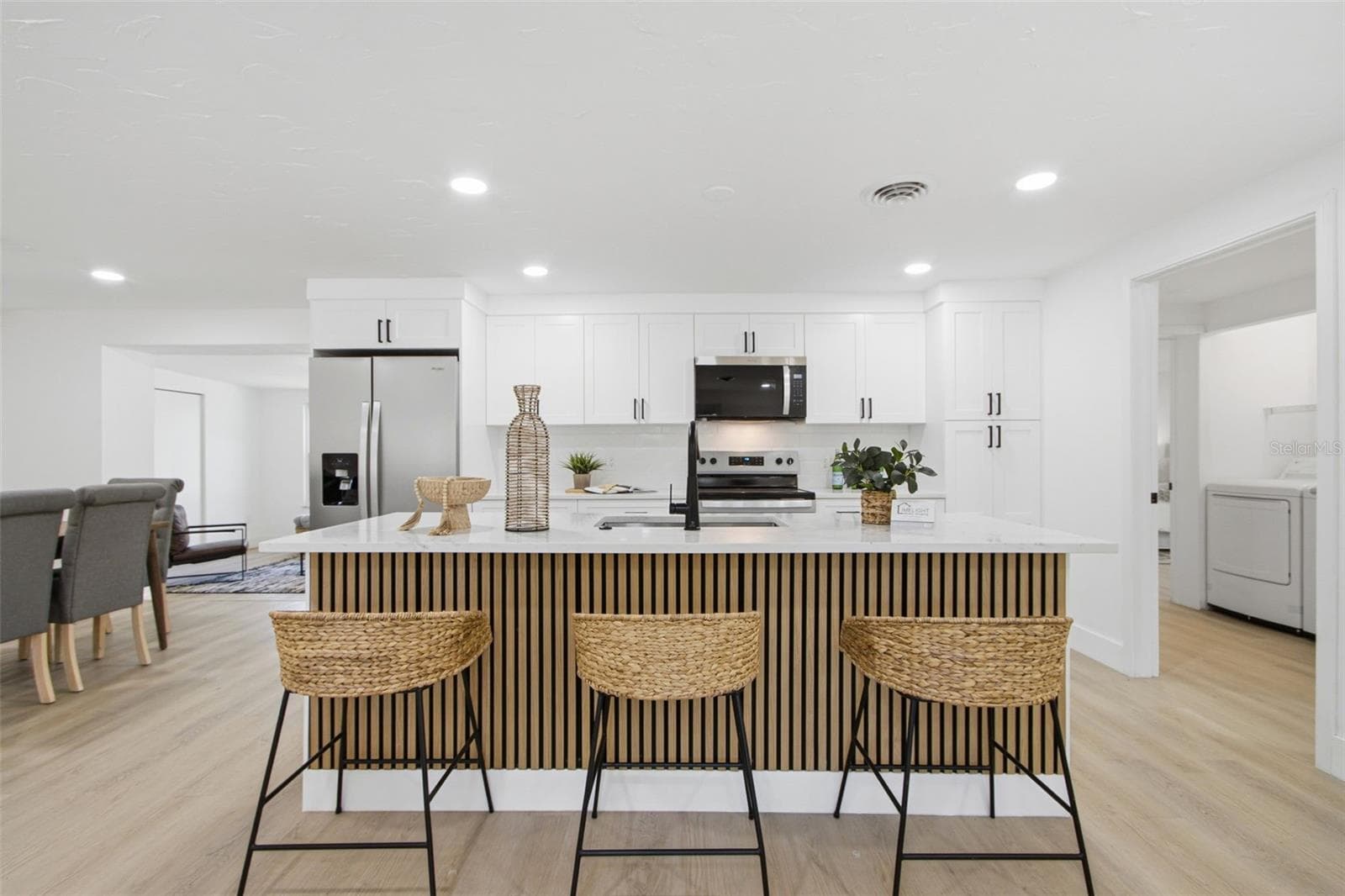 Single Family Residence at 1105 GULF COAST BLVD, VENICE, photo 5 of 30