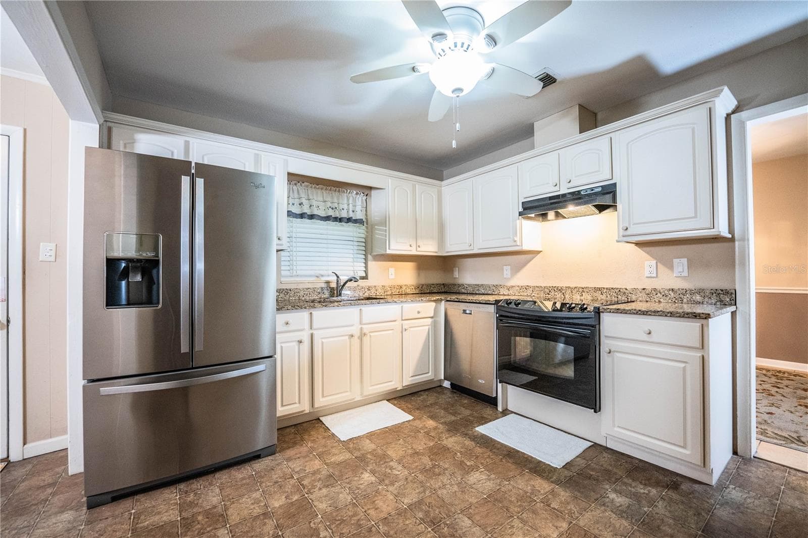 Single Family Residence at 975 E MANN RD, BARTOW, photo 13 of 46