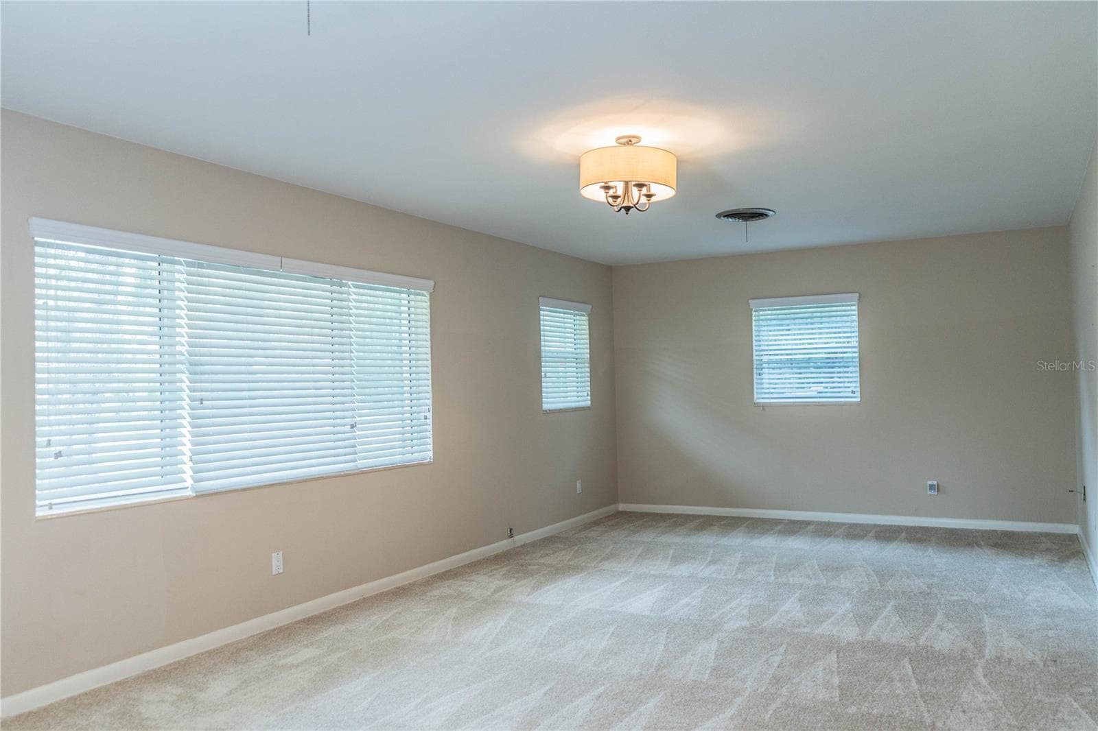 Living Room - 975 E MANN RD, BARTOW
