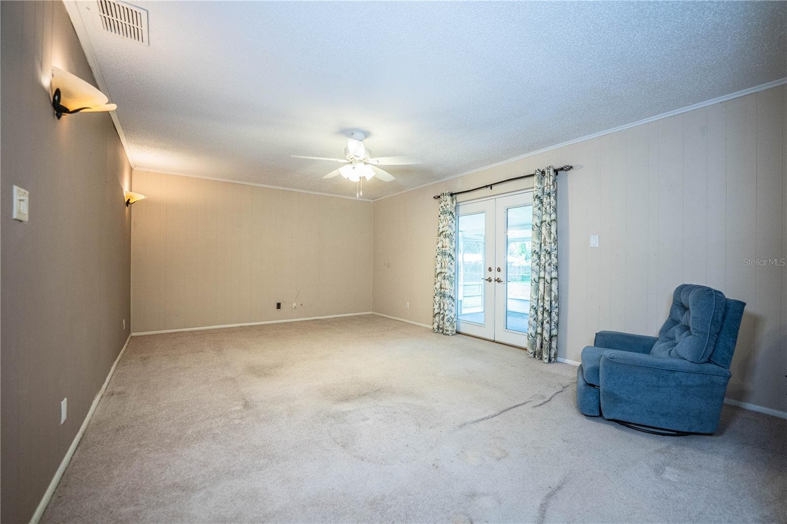 Family Room - 975 E MANN RD, BARTOW