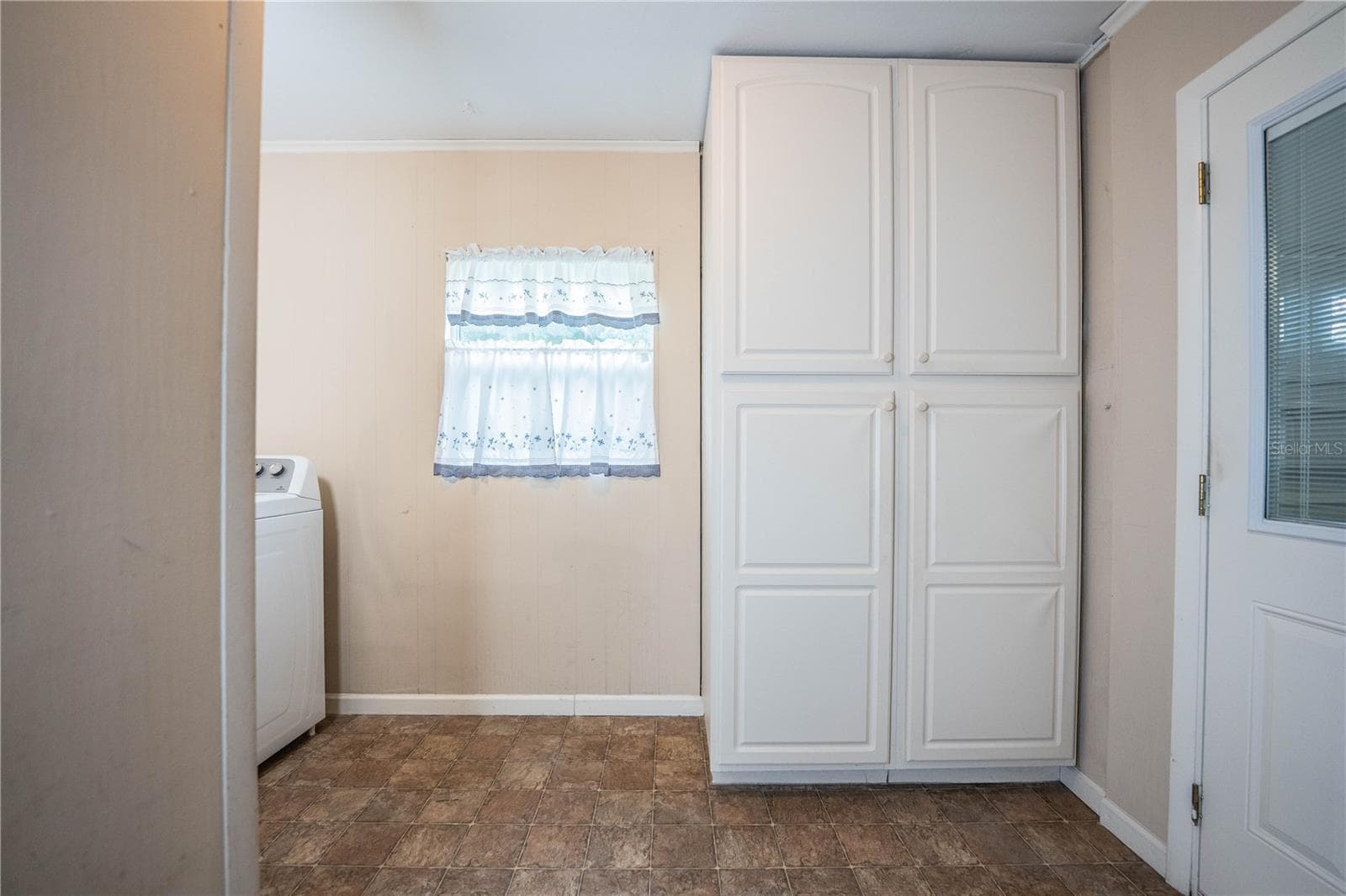 Storage in laundry area - 975 E MANN RD, BARTOW