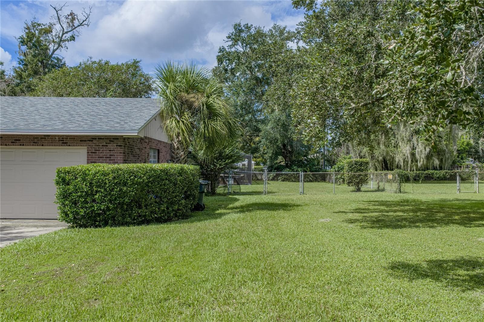 Single Family Residence at 609 W PIPKIN RD, LAKELAND, photo 46 of 48