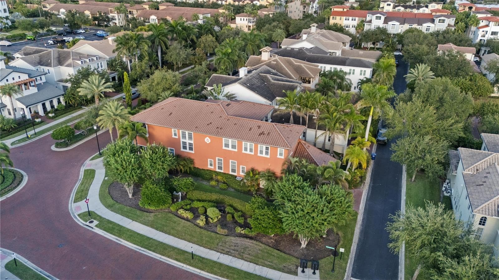 Single Family Residence at 4912 YACHT CLUB, TAMPA, photo 11 of 291