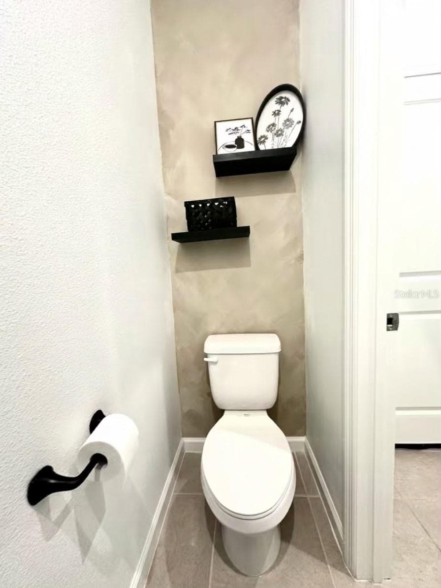 1/2 bathroom downstairs - 1123 BOARDWALK PL, KISSIMMEE